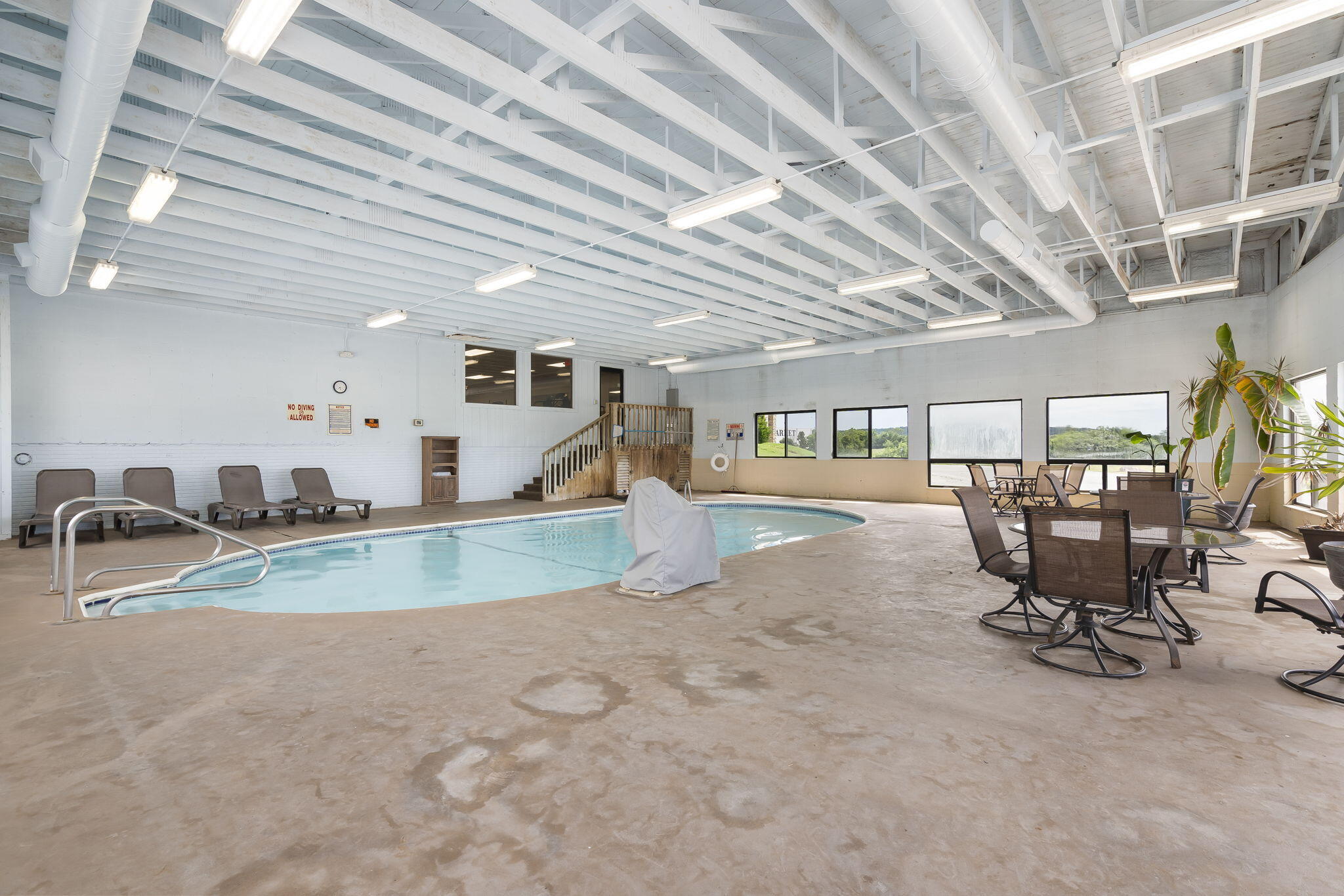 100 Getaway Circle Property Photo 32