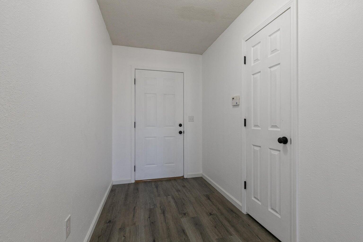 3821 South Leawood Avenue Property Photo 4