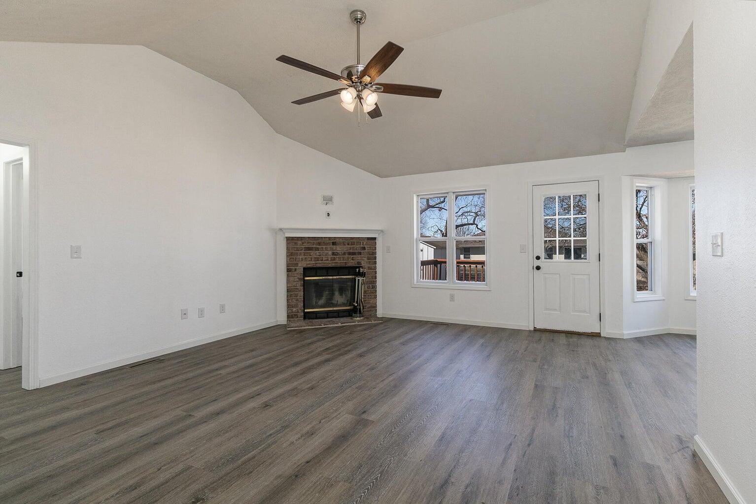 3821 South Leawood Avenue Property Photo 6