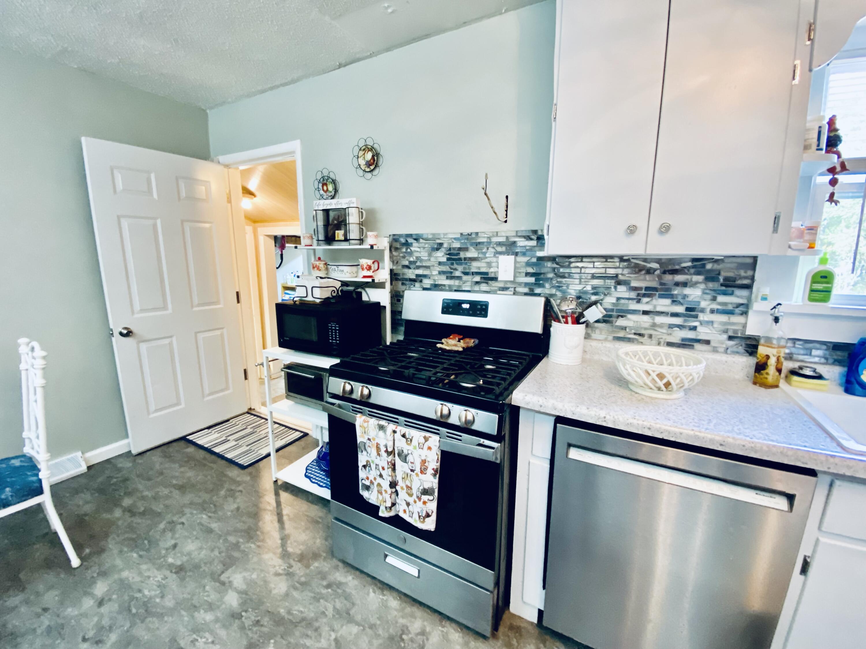 220 Wells Street Property Photo 32