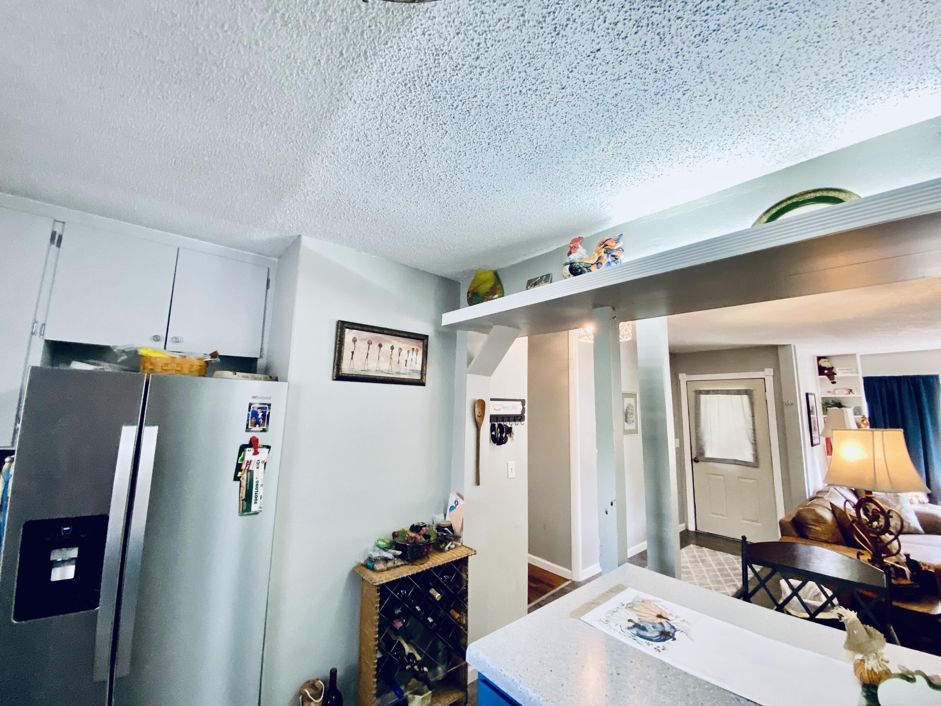 220 Wells Street Property Photo 35