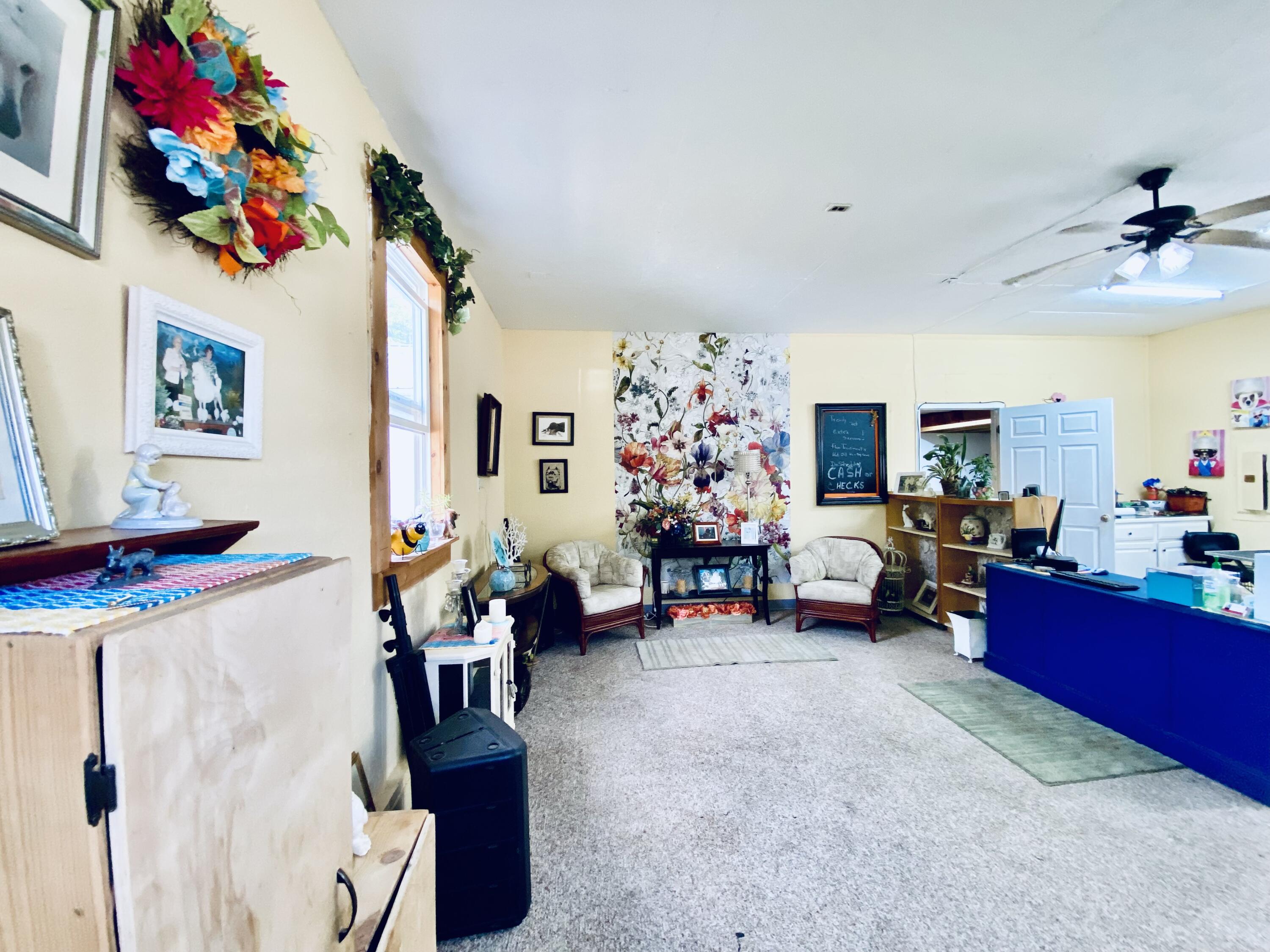 220 Wells Street Property Photo 66