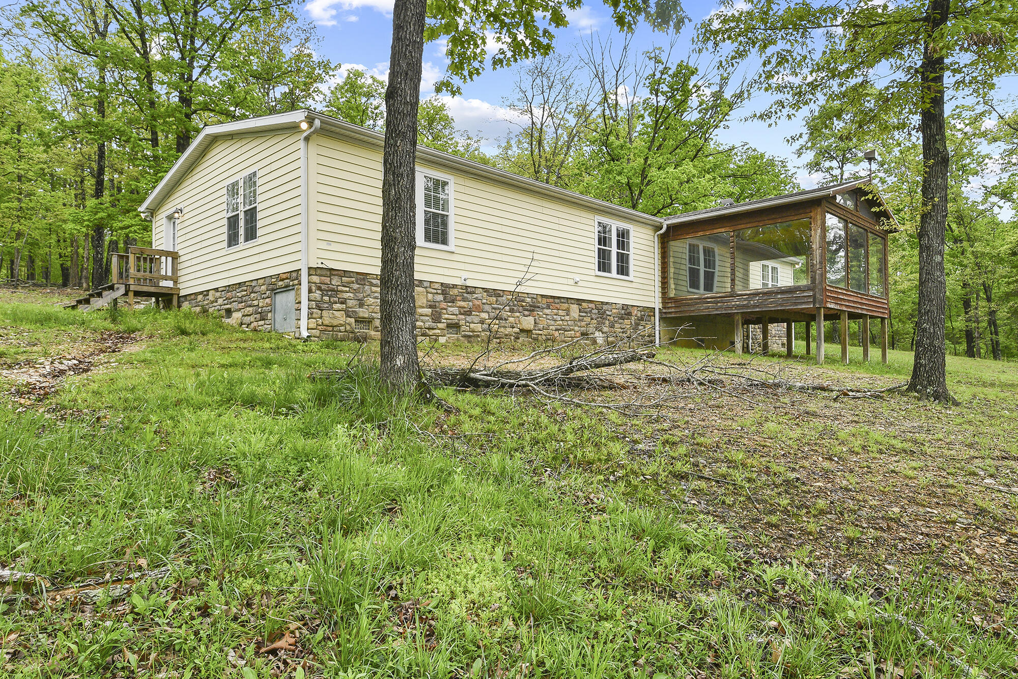 10506 Dogwood Road Property Photo 2