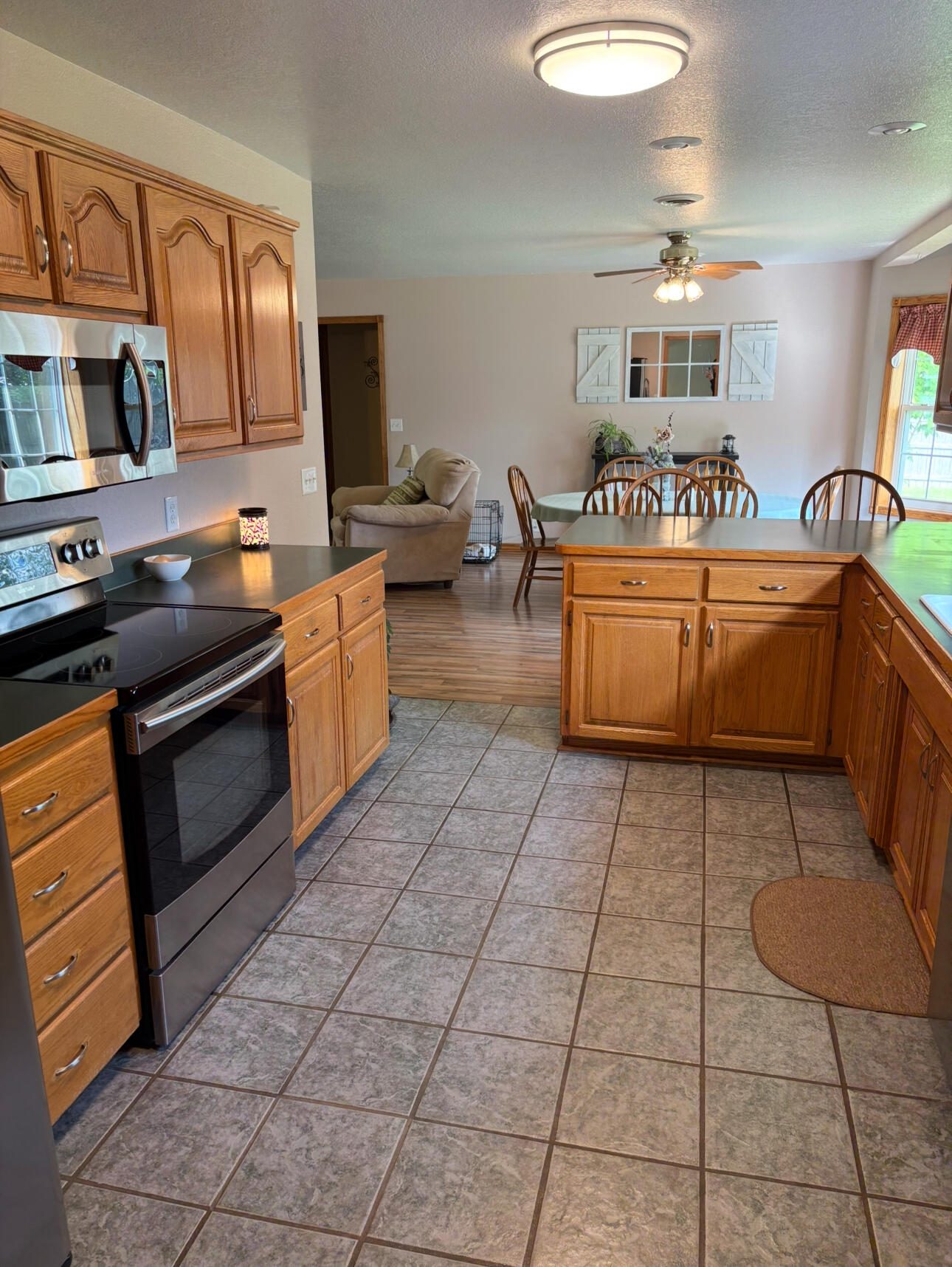 313 West Phelps Avenue Property Photo 7