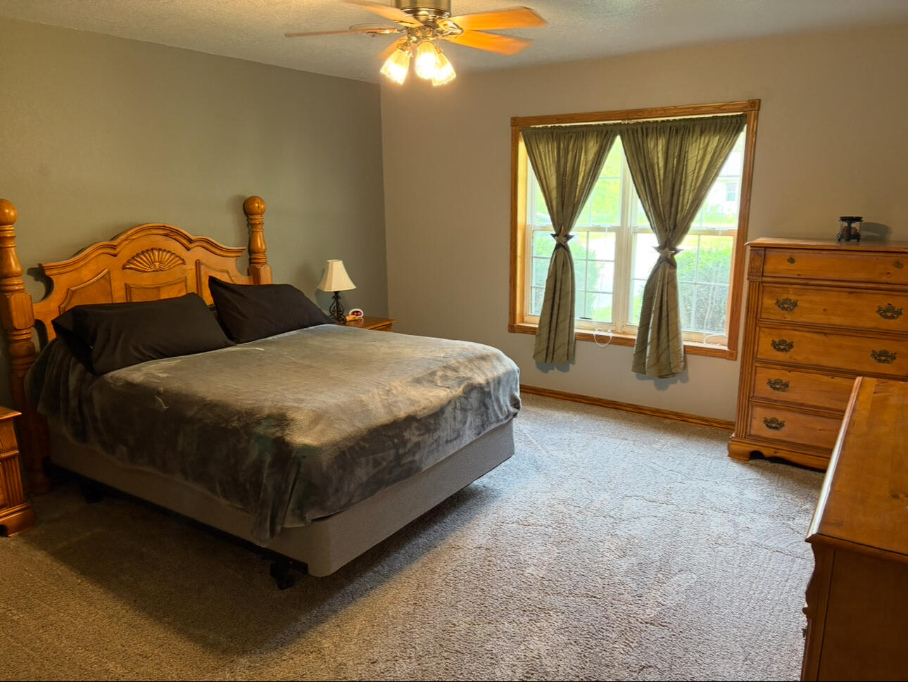 313 West Phelps Avenue Property Photo 9