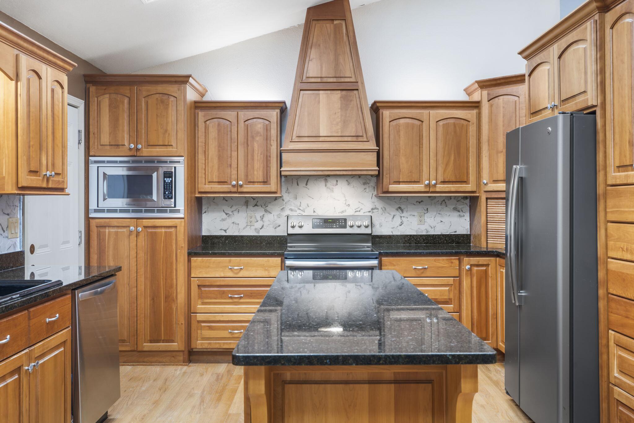 248 Shady Drive Property Photo 8