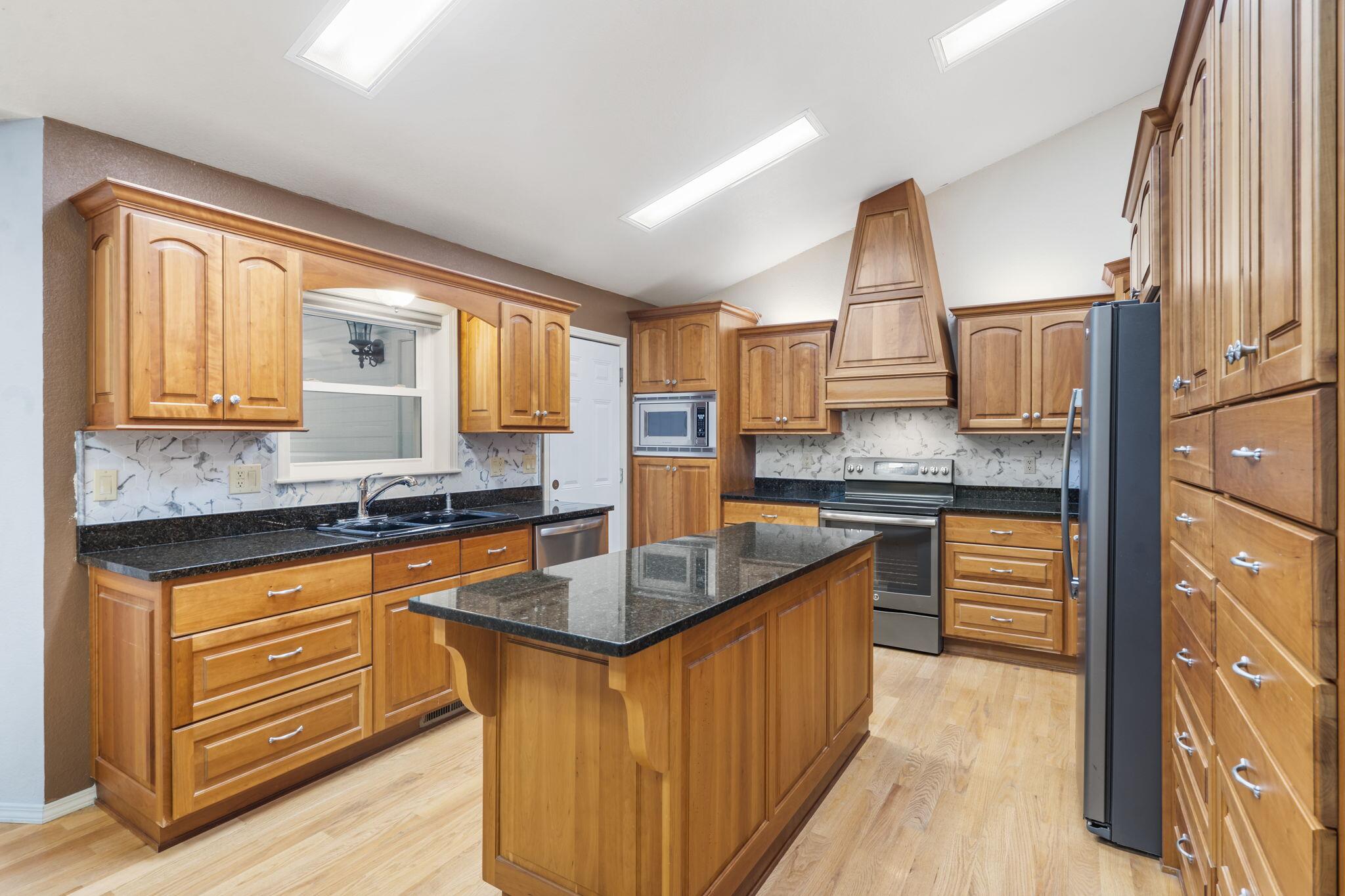 248 Shady Drive Property Photo 9