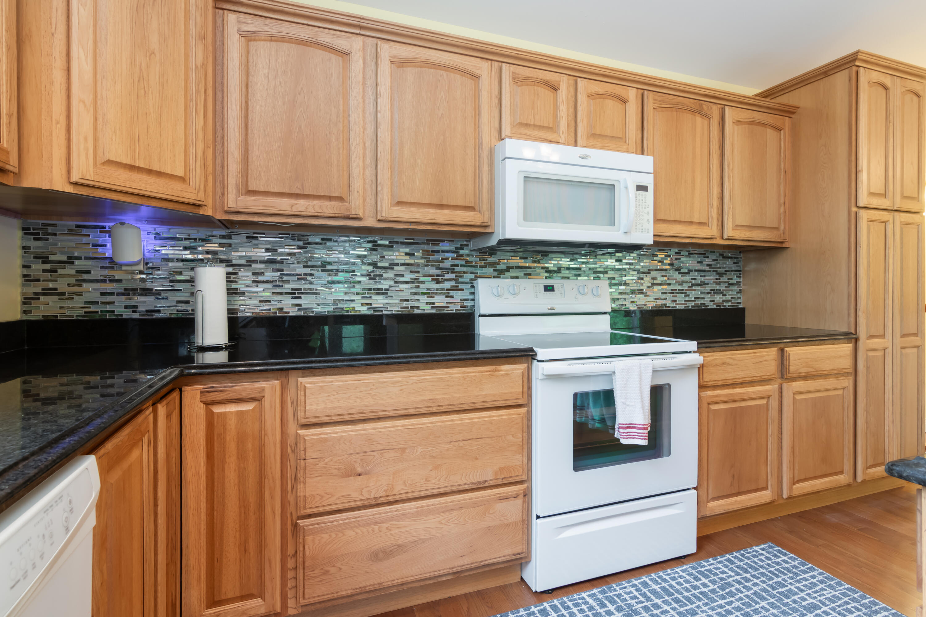 492 Iroquois Ln. Property Photo 7