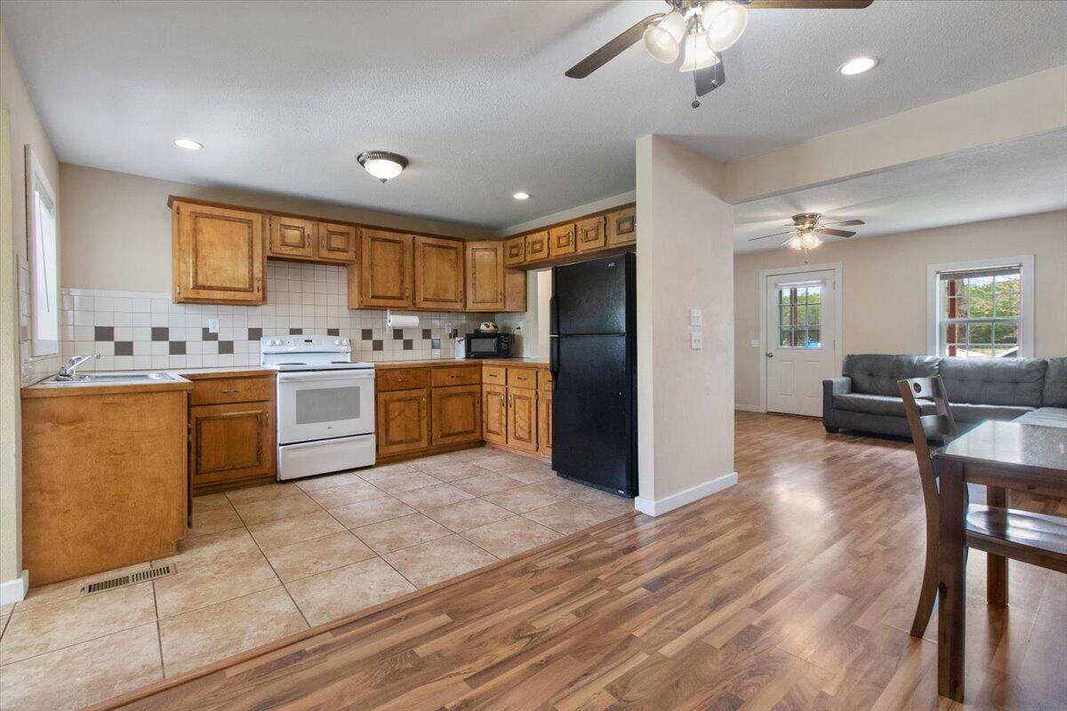 5351 Us Highway 60 Property Photo 8