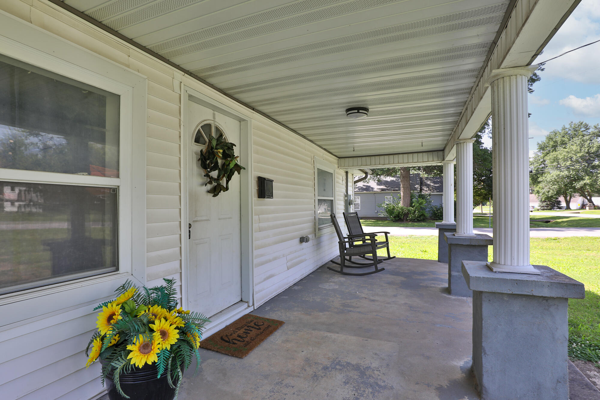504 North Albany Avenue Property Photo 3