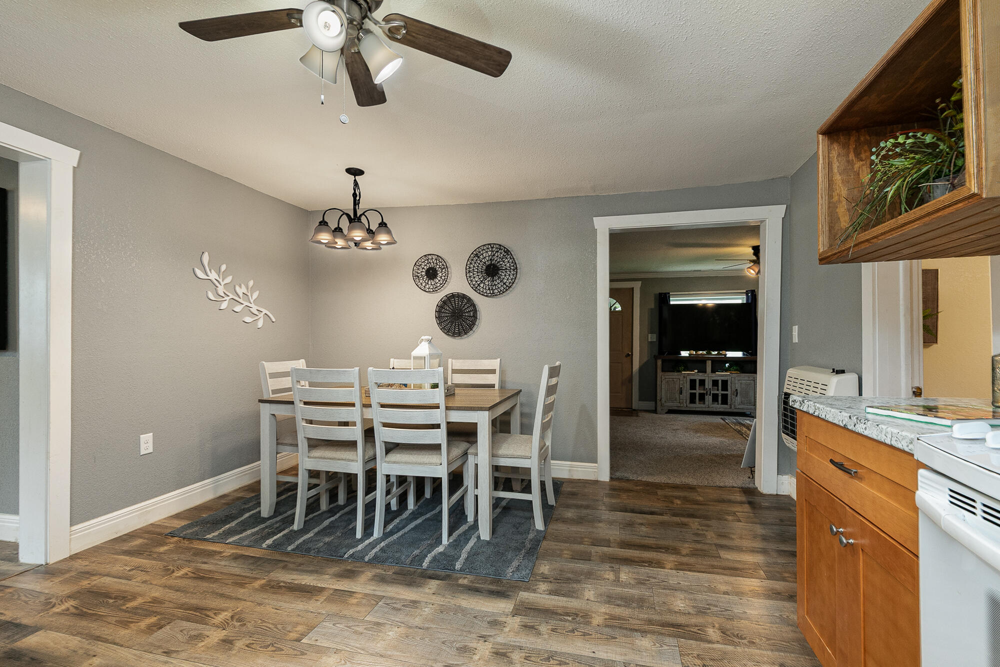 504 North Albany Avenue Property Photo 10