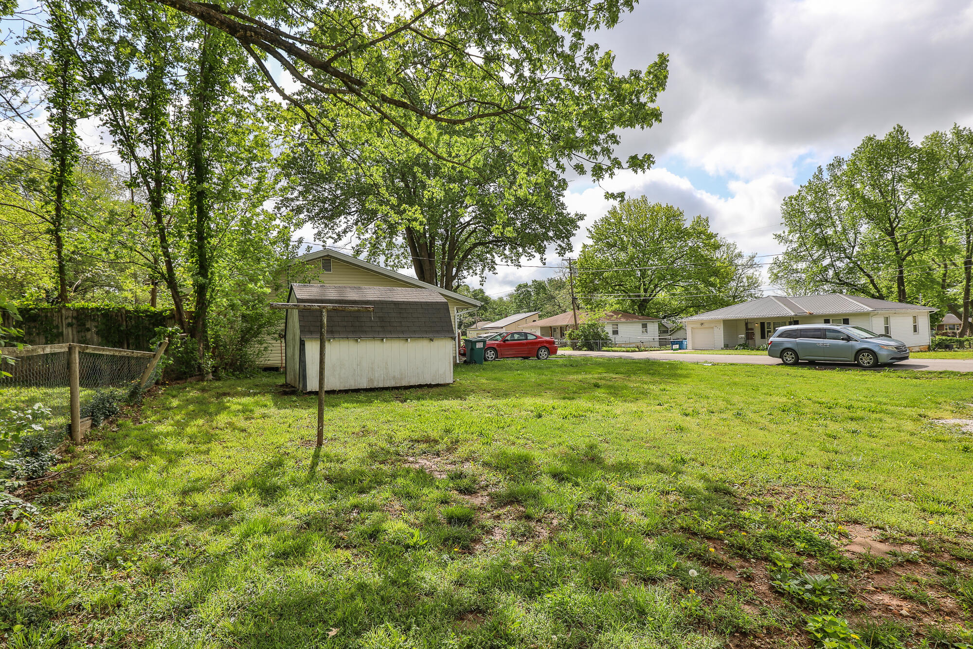 504 North Albany Avenue Property Photo 23