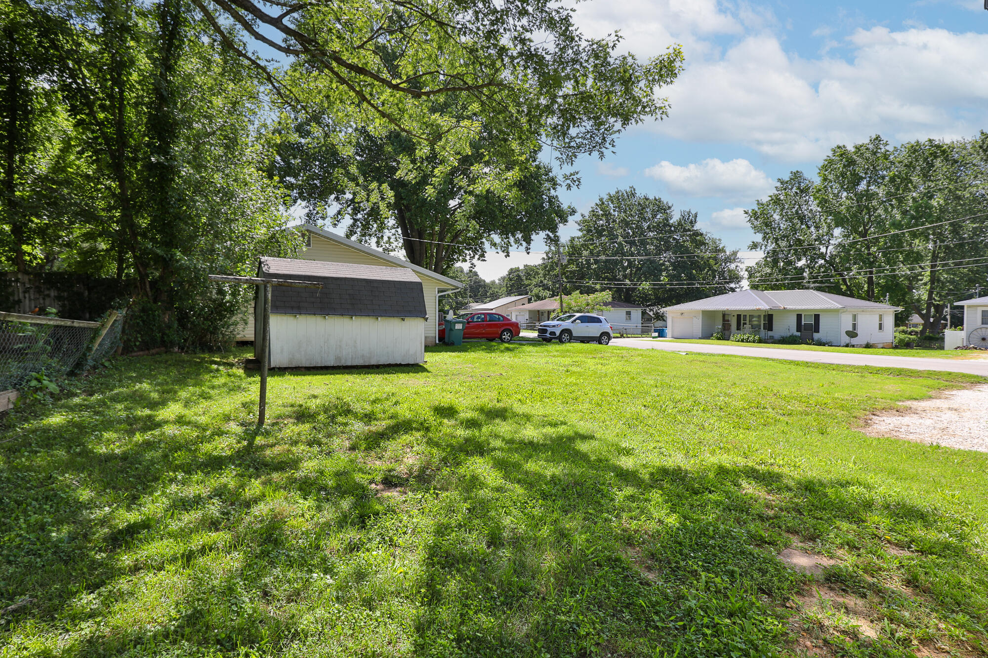 504 North Albany Avenue Property Photo 23