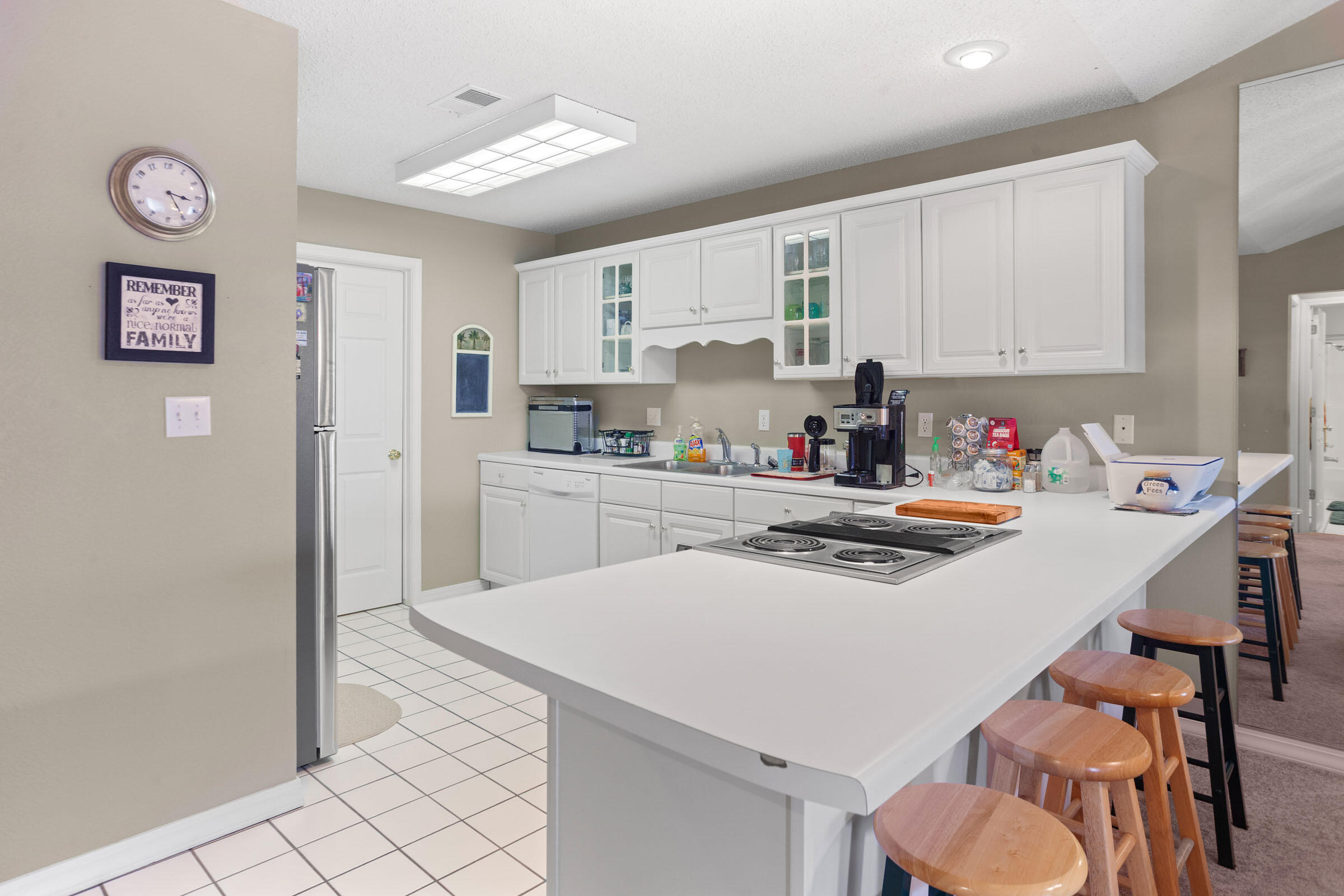 161 Avondale Drive Property Photo 3