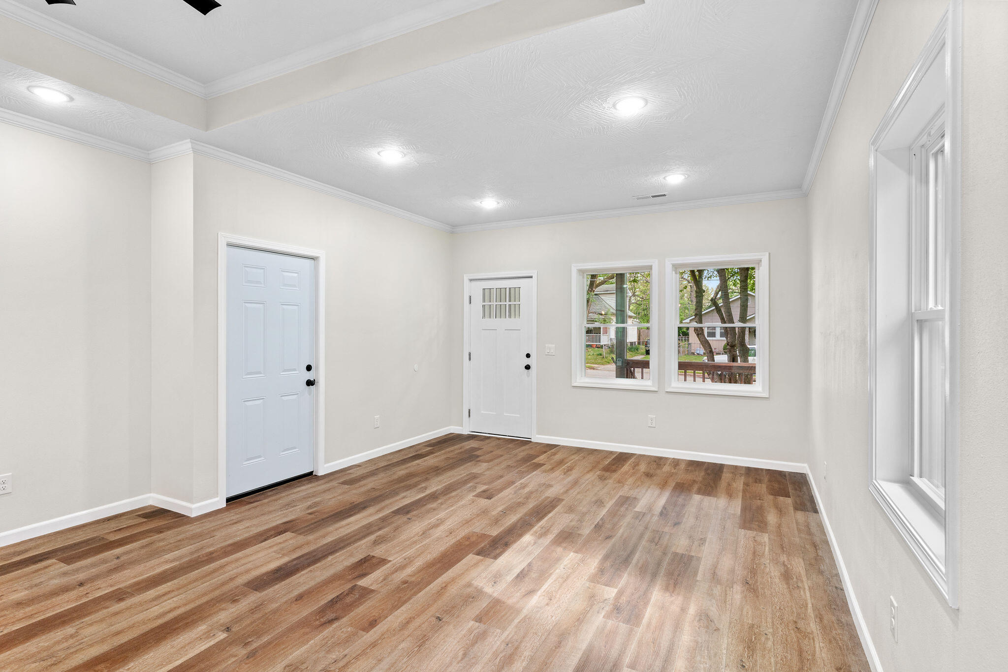 1626 West Lee Street Property Photo 5