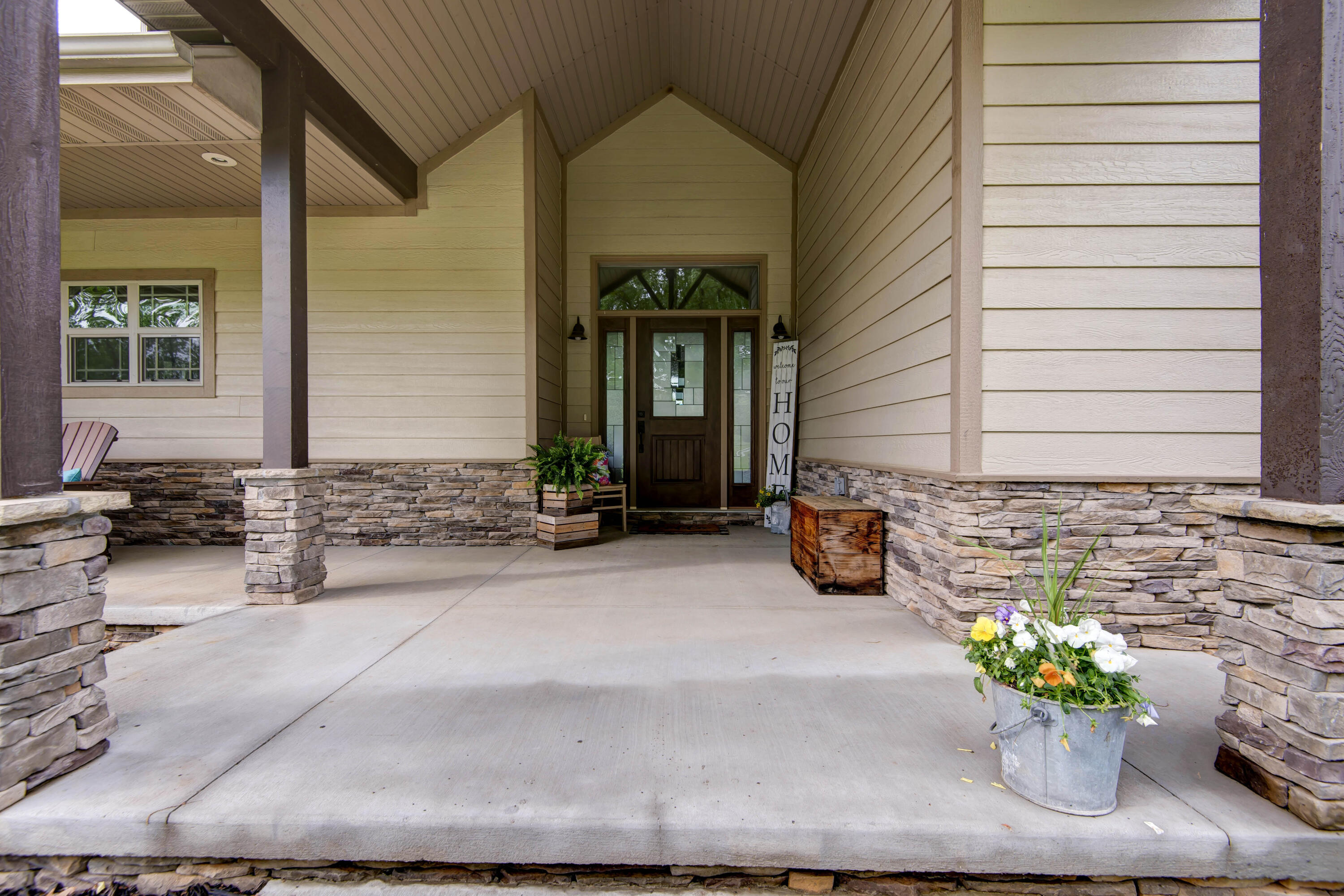 1770 Logan Ridge Road Property Photo 4