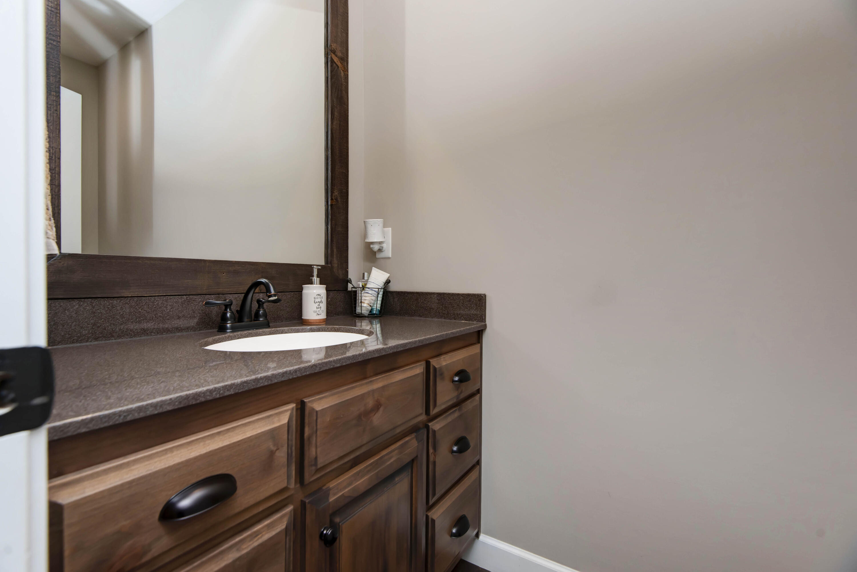 1770 Logan Ridge Road Property Photo 30
