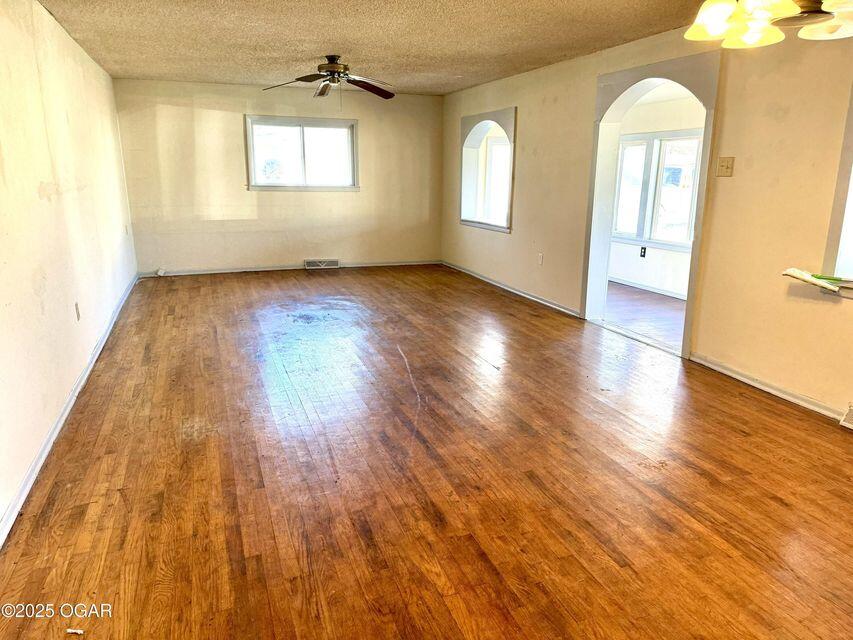 212 North Kane Street Property Photo 2