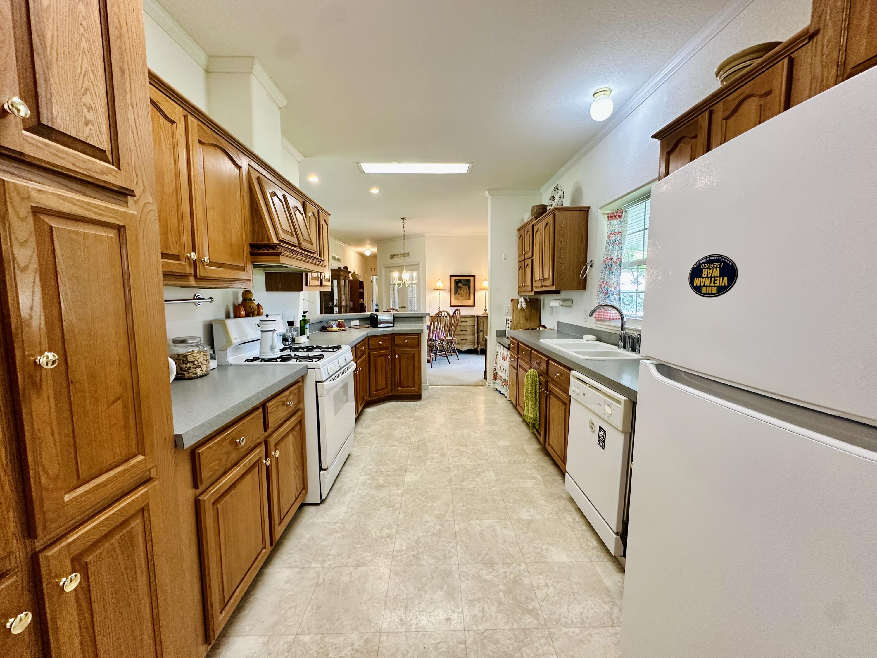 5230 Camp Road Property Photo 6