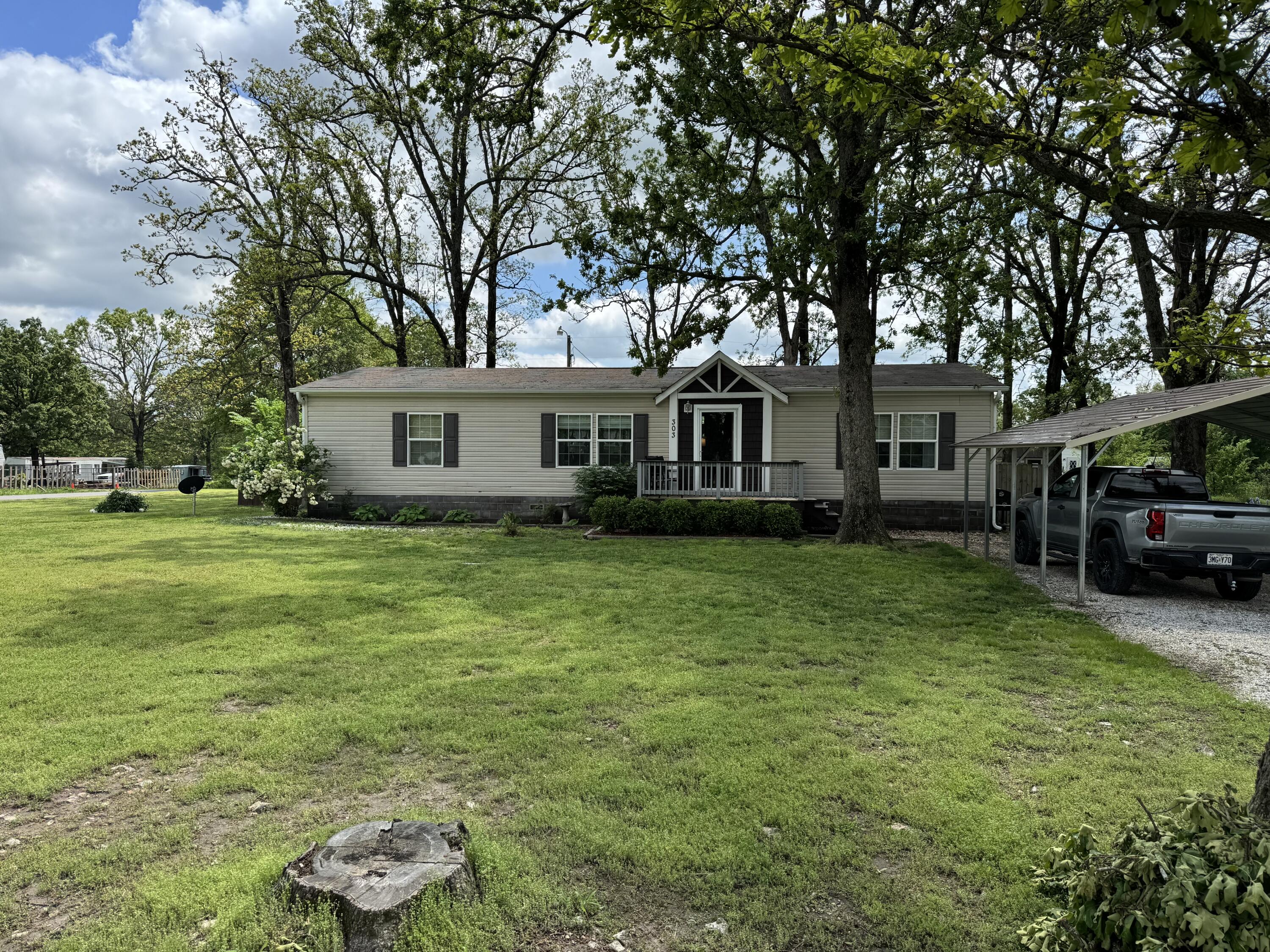 303 South Ozark Trail Property Photo