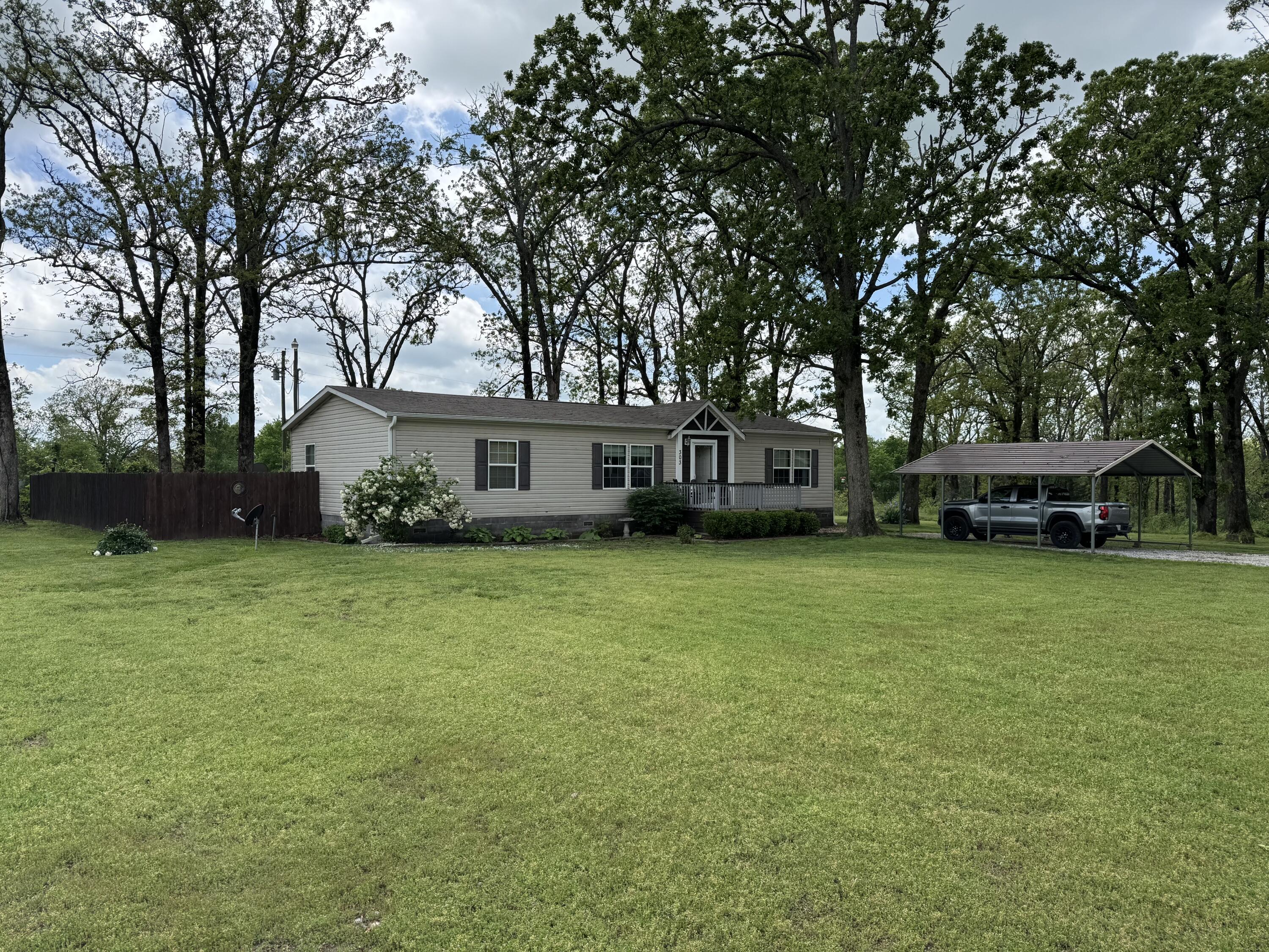 303 South Ozark Trail Property Photo 2