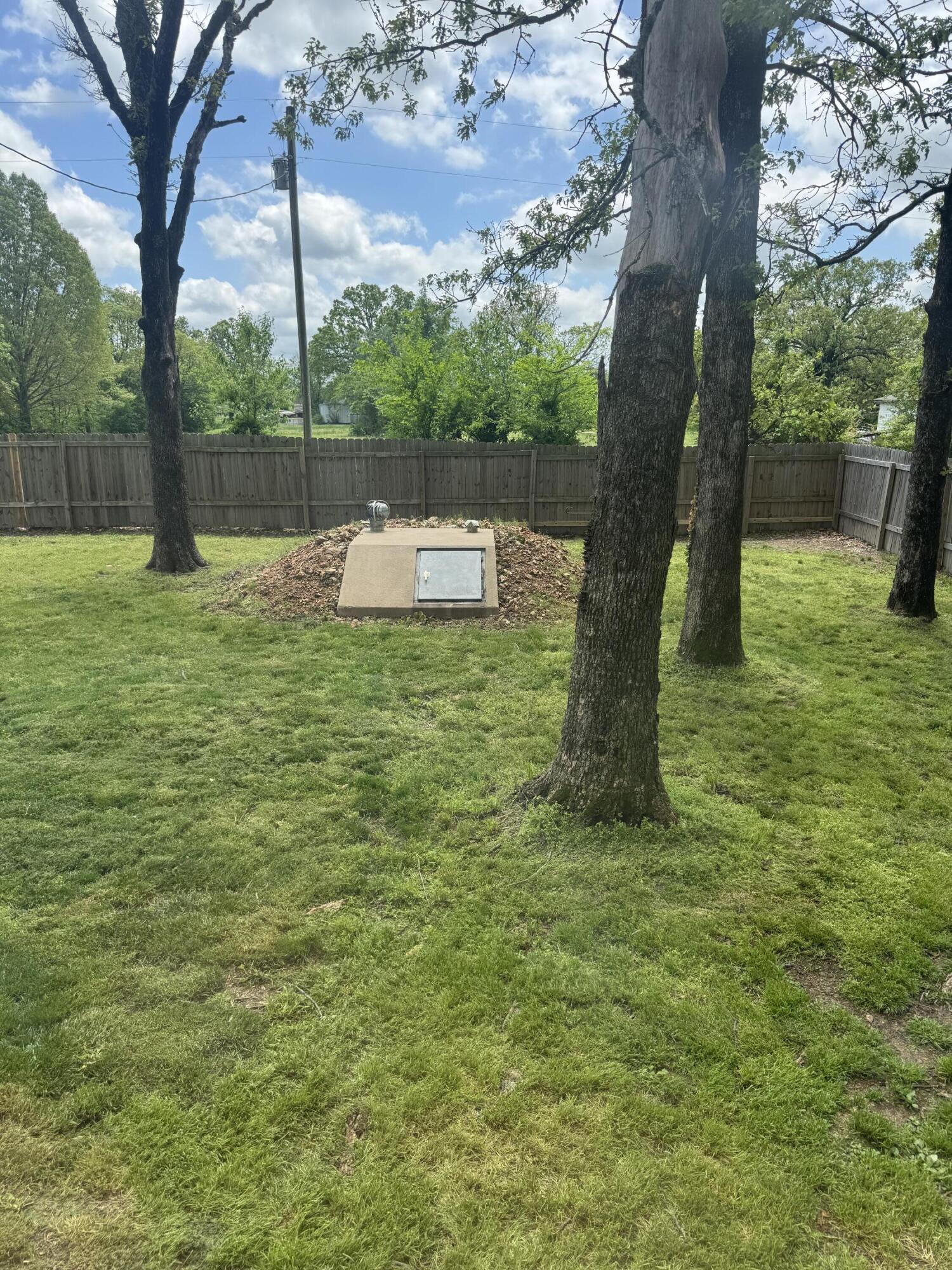 303 South Ozark Trail Property Photo 5