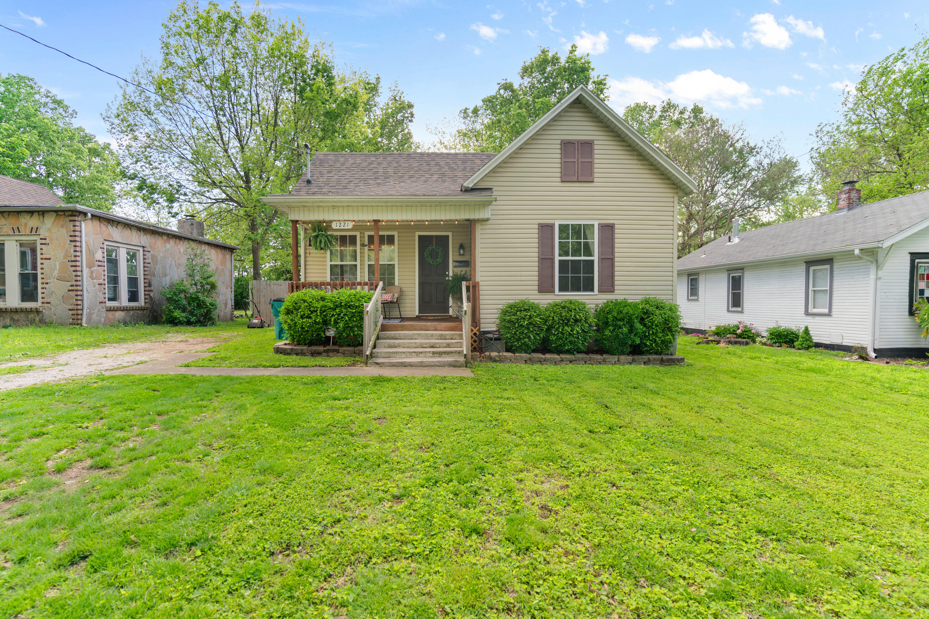 1221 North Prospect Avenue Property Photo