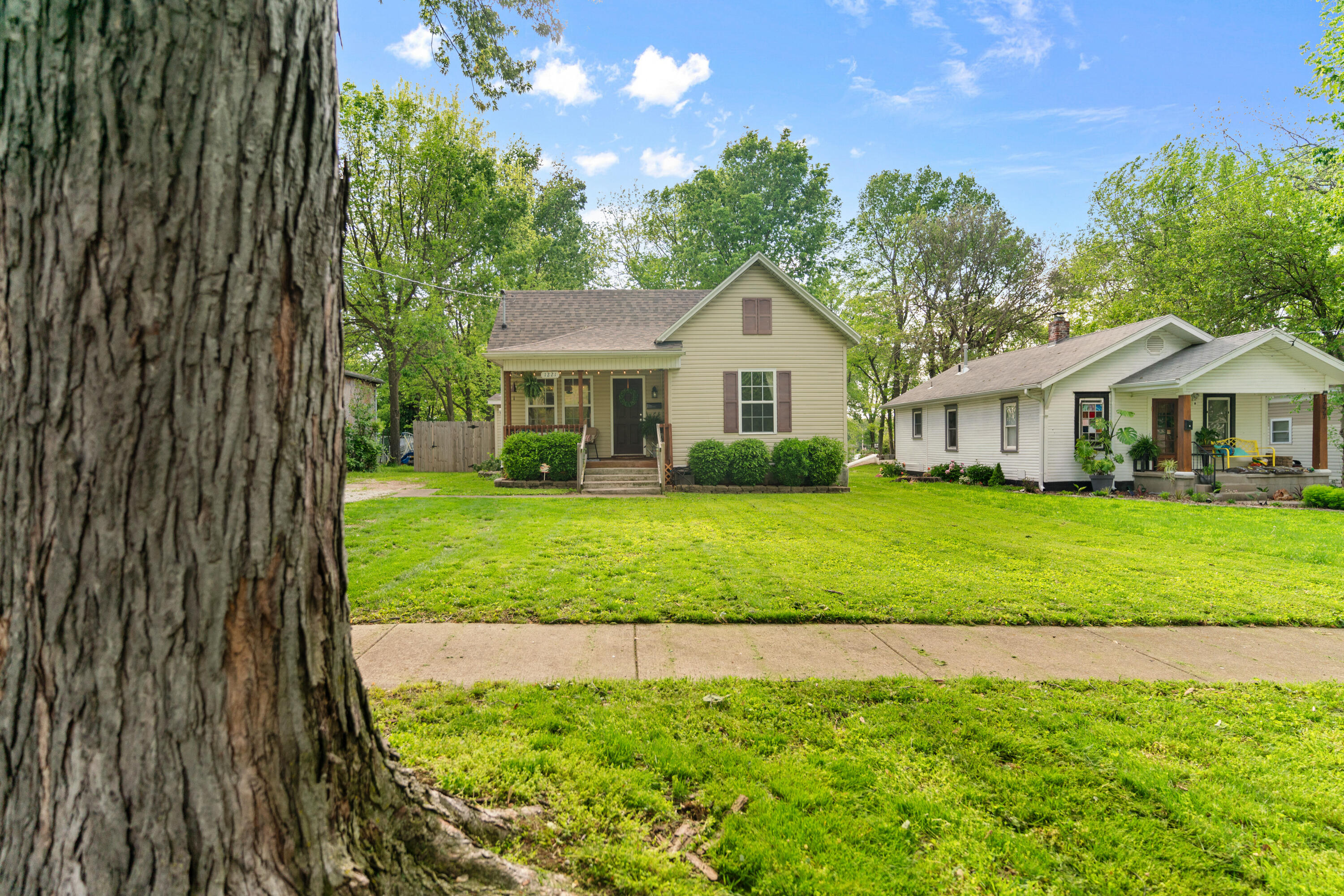 1221 North Prospect Avenue Property Photo 4