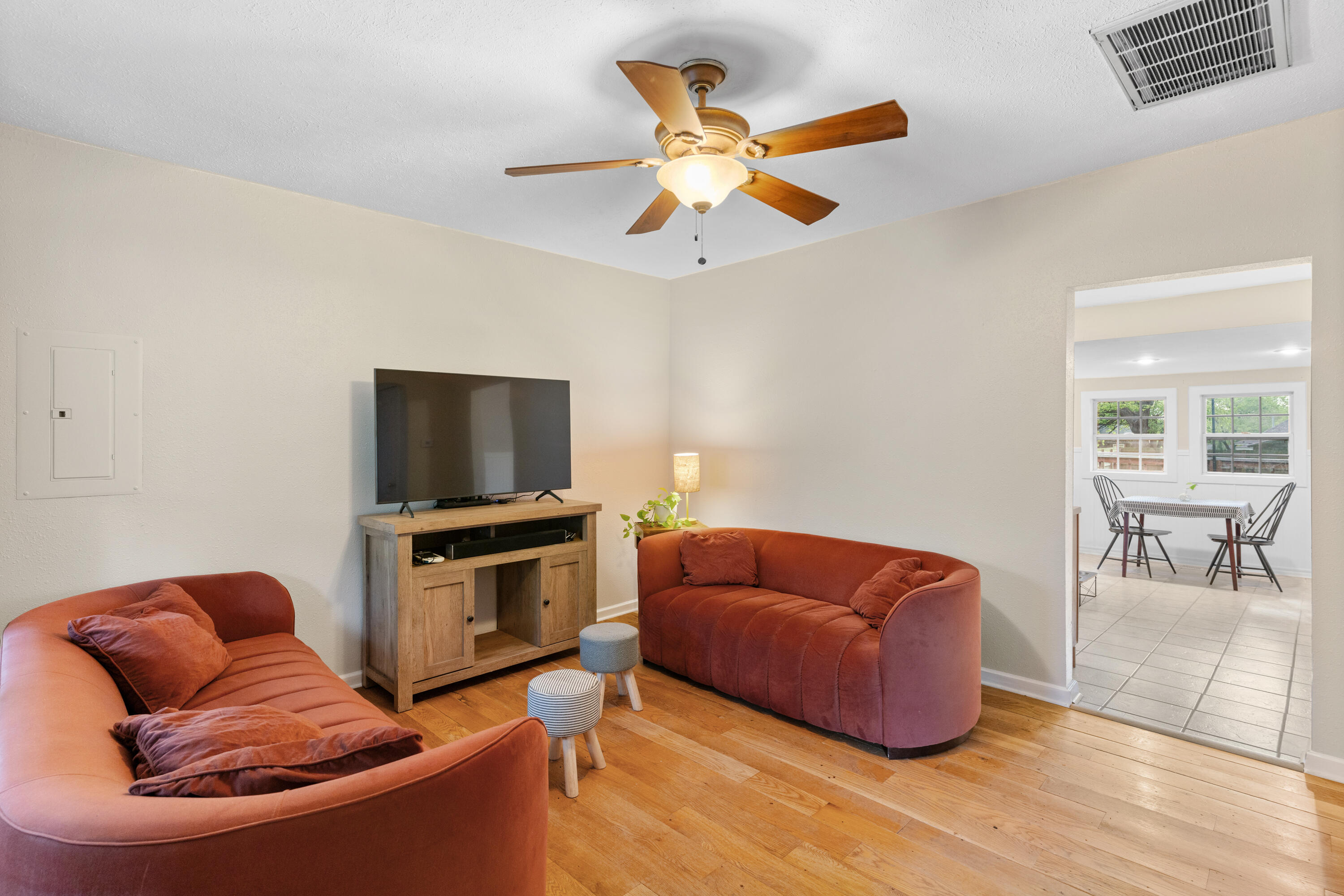 1221 North Prospect Avenue Property Photo 7