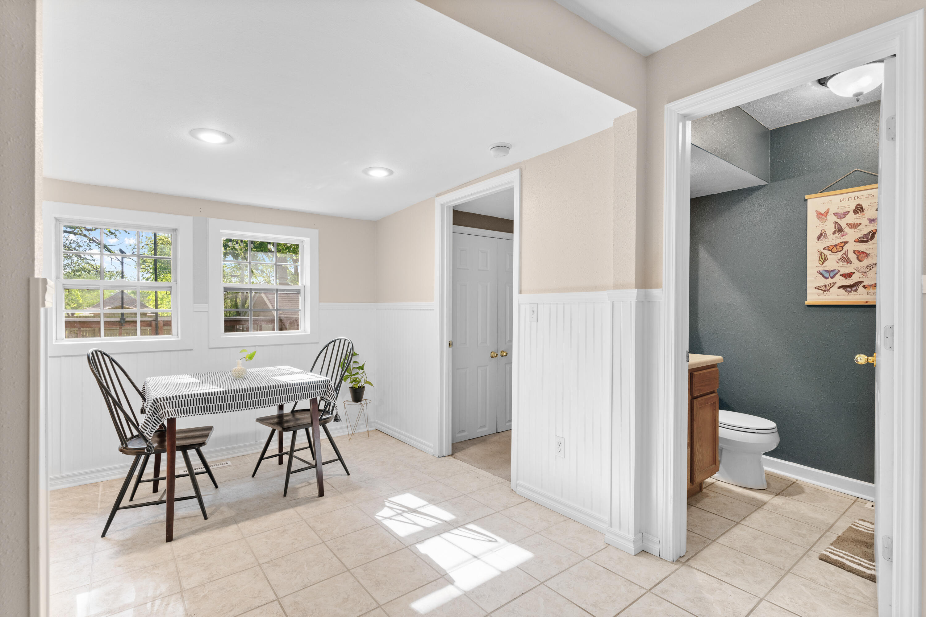 1221 North Prospect Avenue Property Photo 8