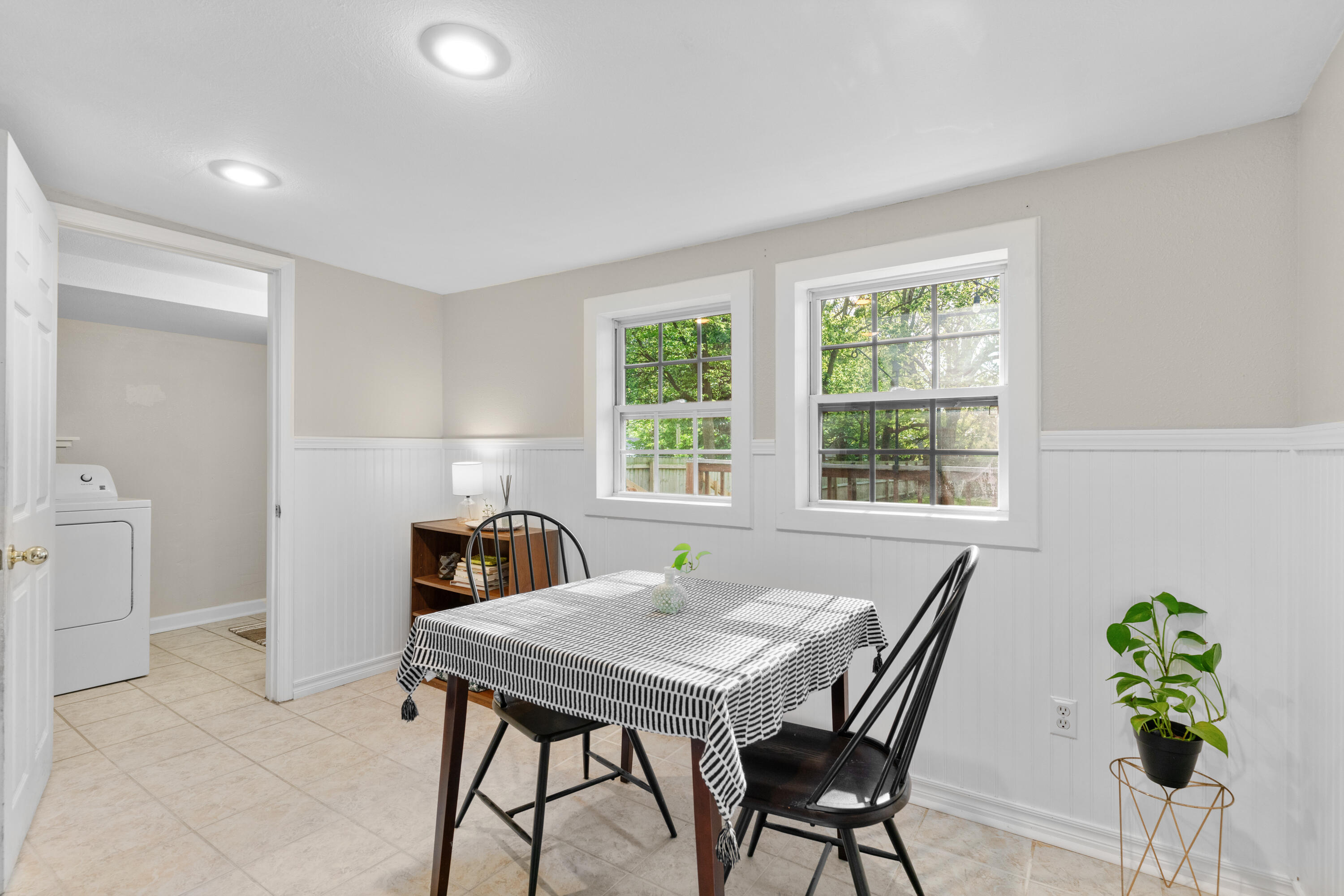 1221 North Prospect Avenue Property Photo 9