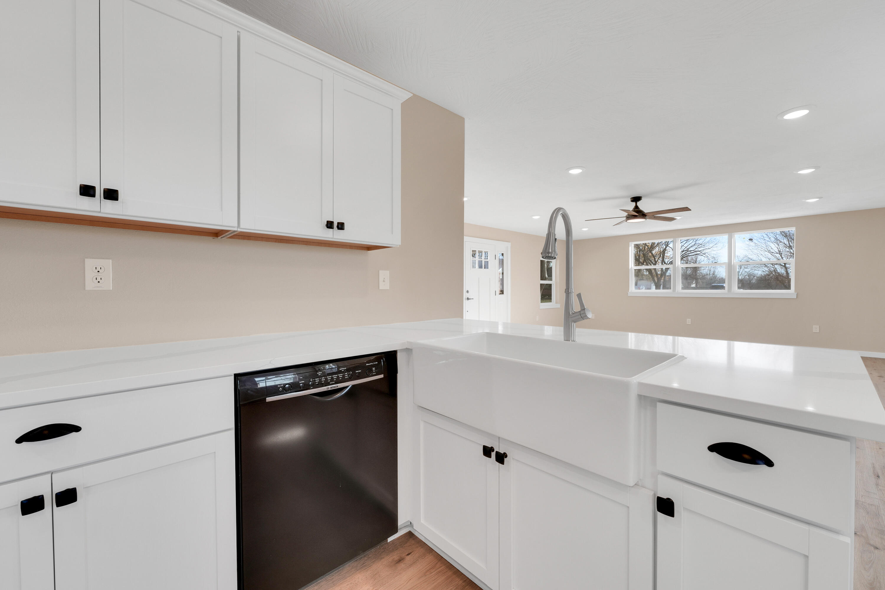 508 West Street Property Photo 9