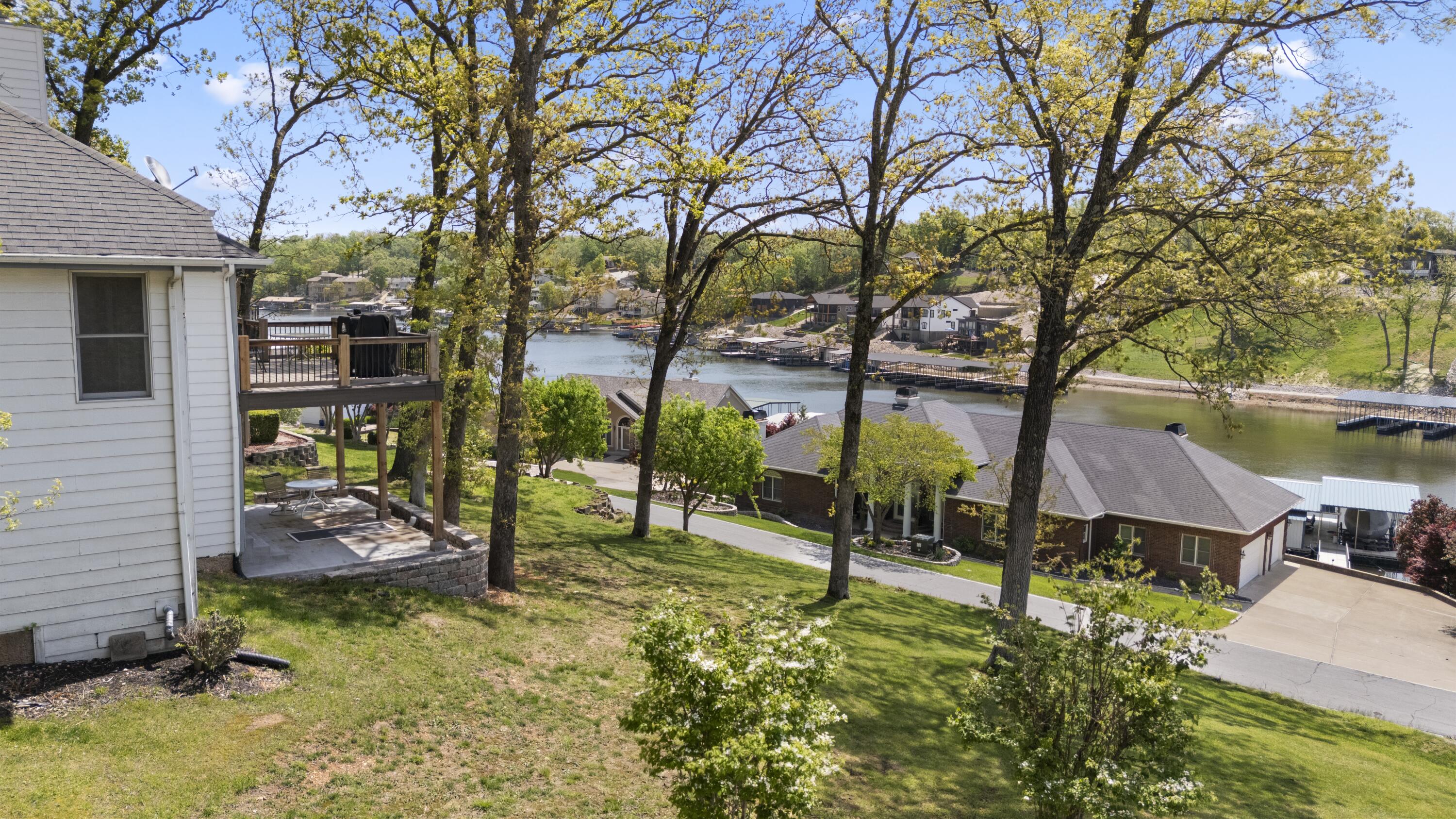 5464 Hampton Ct. Court Property Photo 10