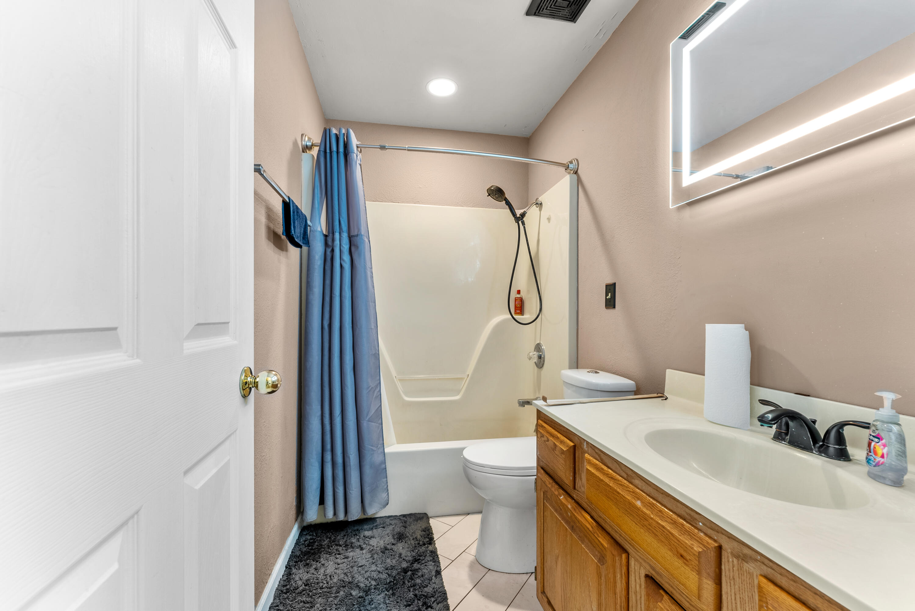5464 Hampton Ct. Court Property Photo 18
