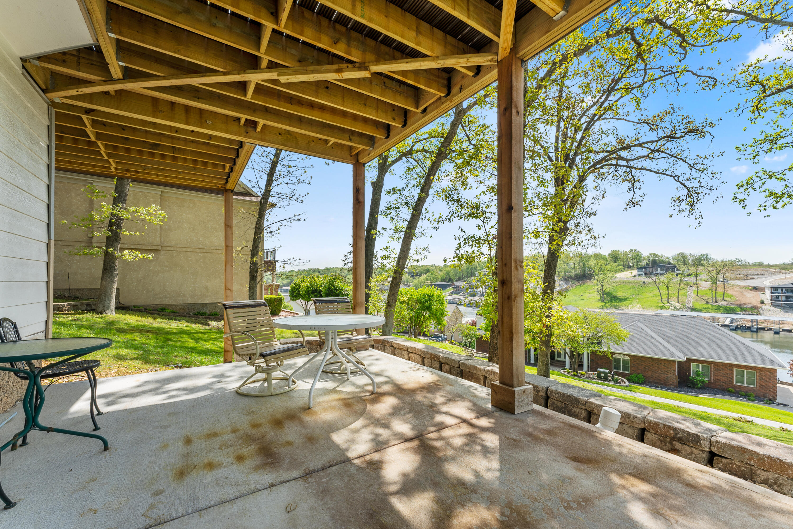 5464 Hampton Ct. Court Property Photo 46