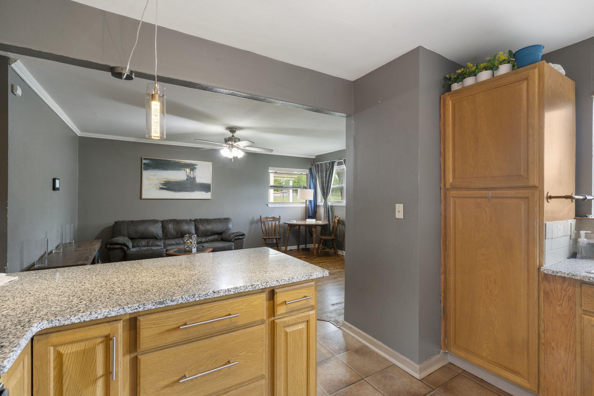 1454 East Pythian Street Property Photo 7