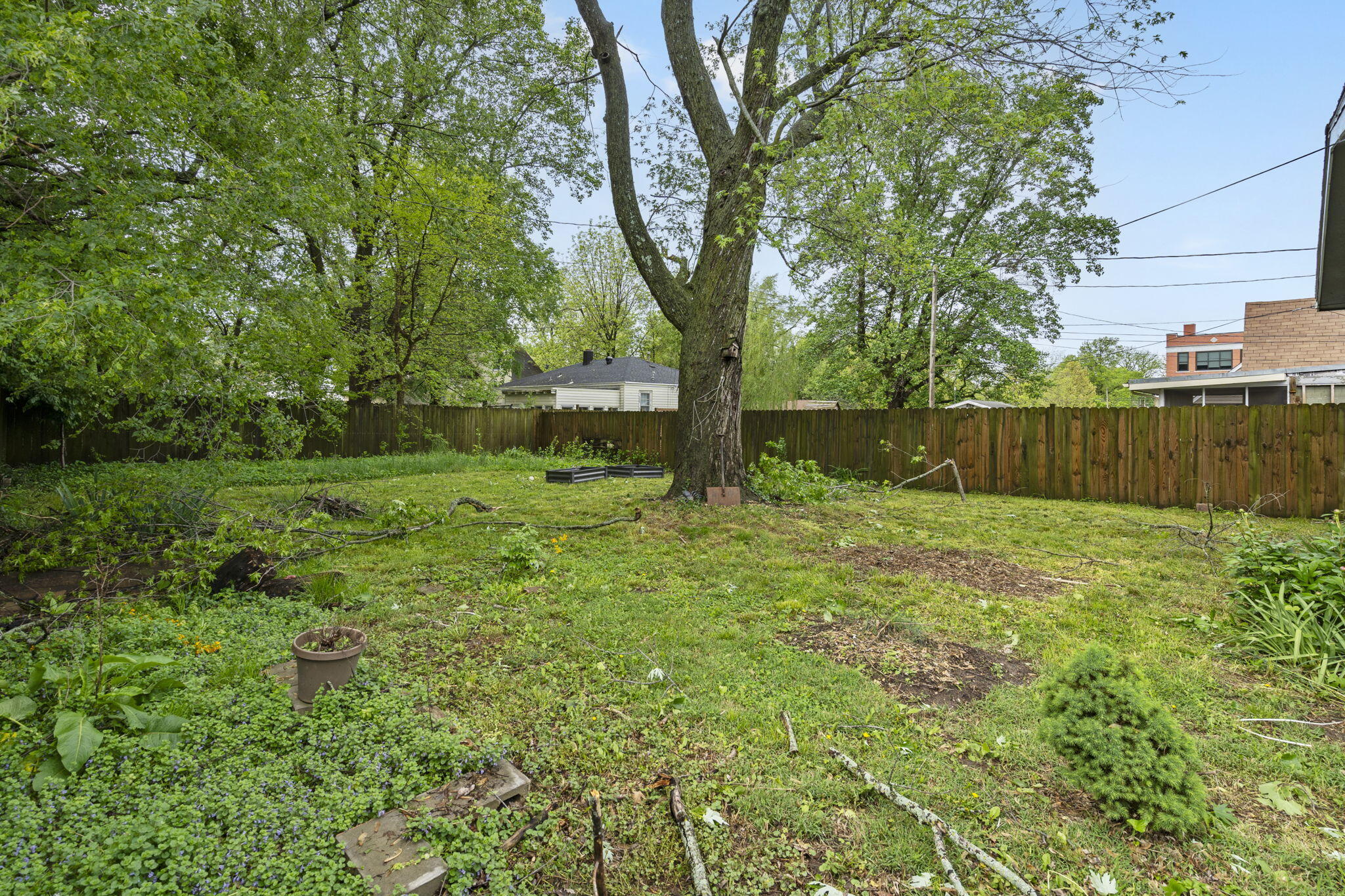 1454 East Pythian Street Property Photo 20
