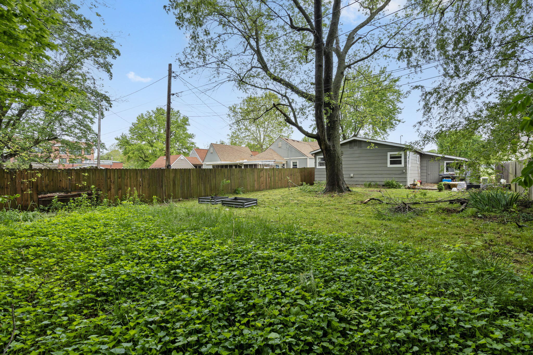 1454 East Pythian Street Property Photo 21