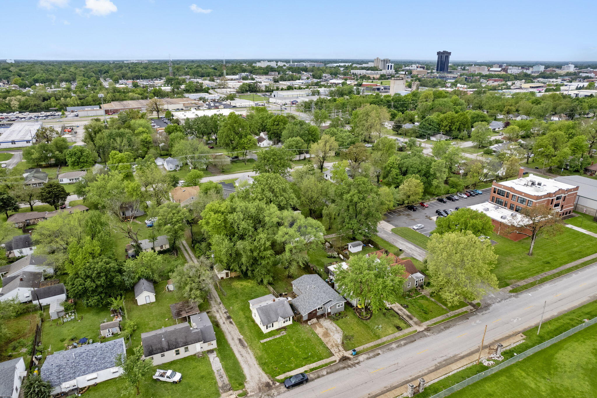 1454 East Pythian Street Property Photo 26