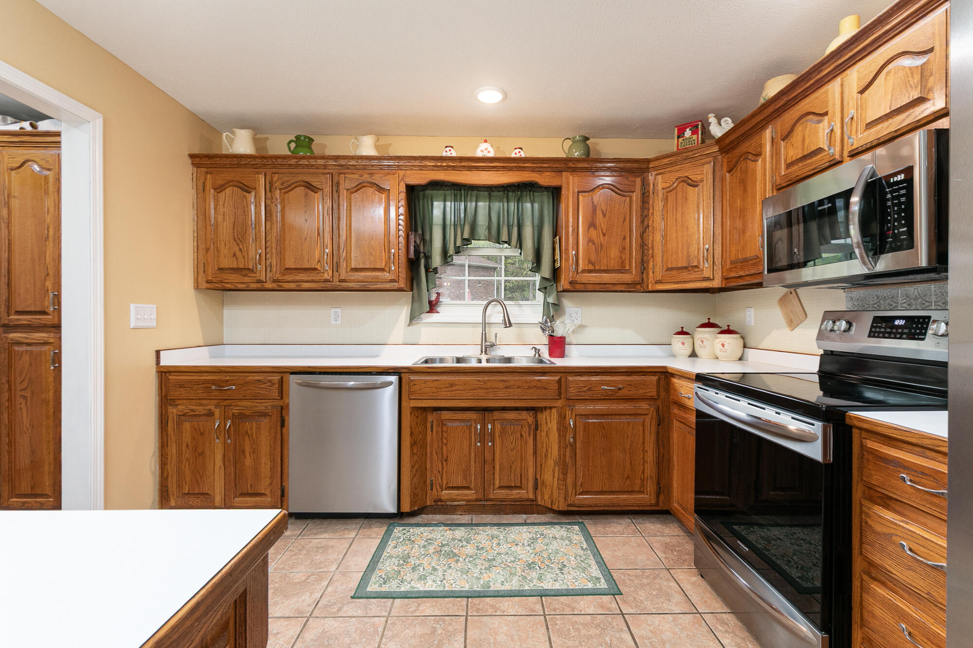 1730 North Pine Street Property Photo 8