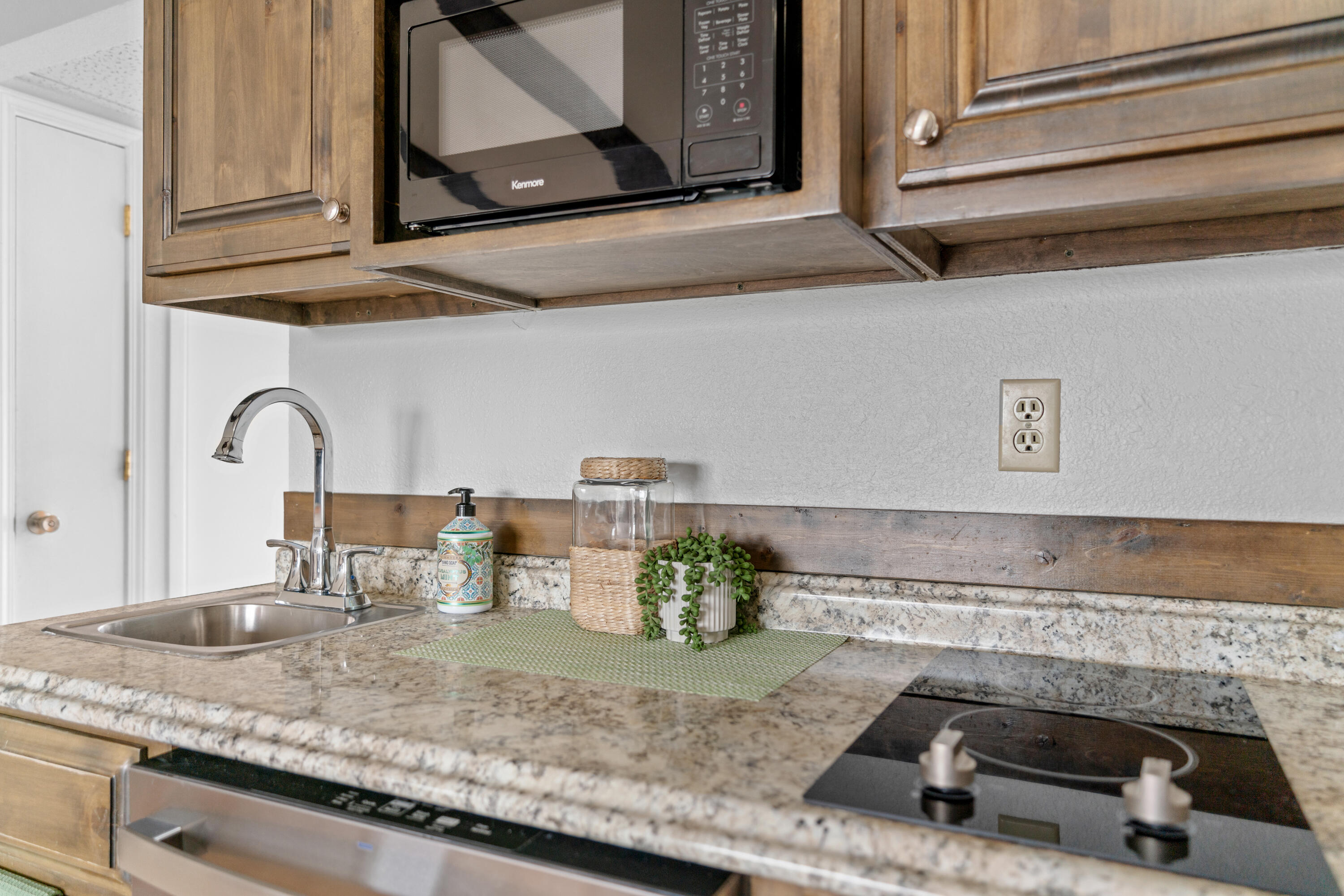 80 Kimberling Crossing Drive Property Photo 6