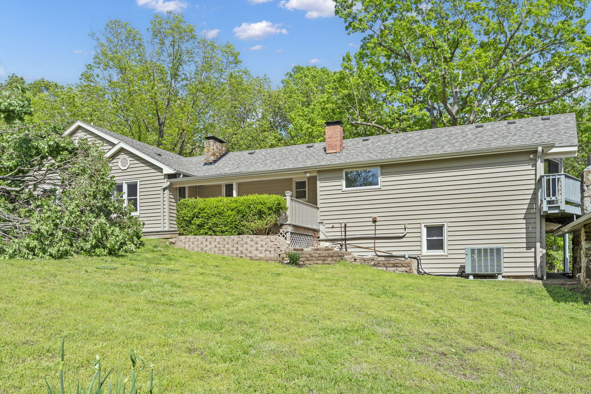 9461 North Farm Road 149 Property Photo 22