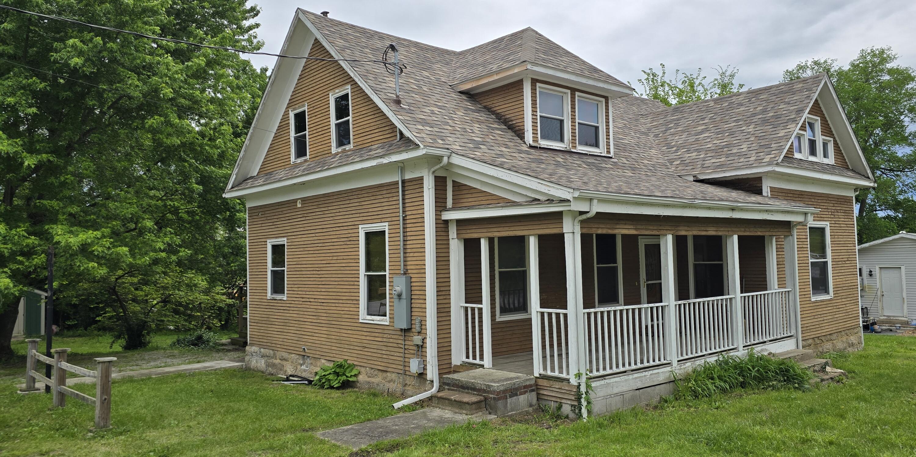 502 South Maple Street Property Photo