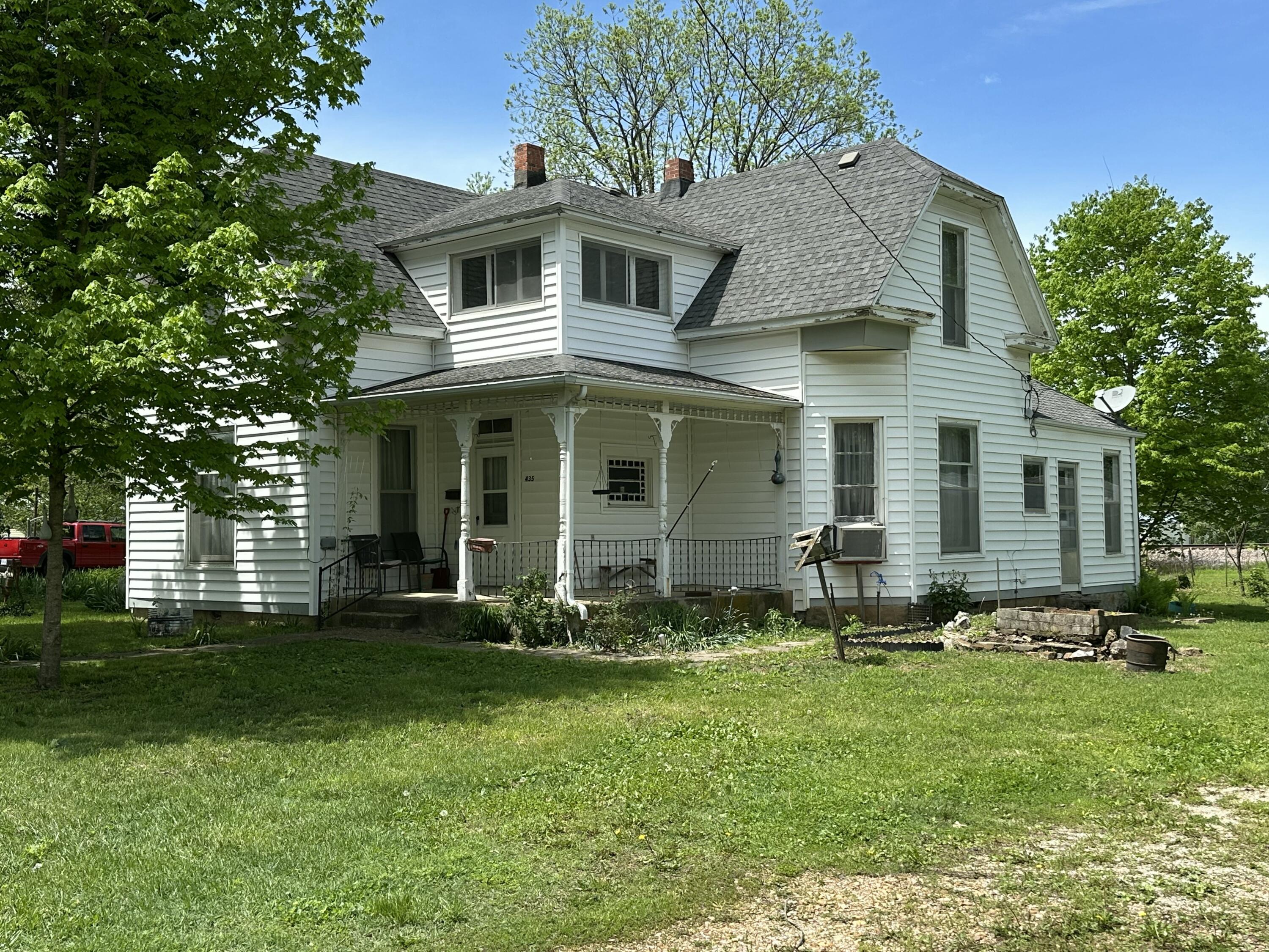 435 West Maple Street Property Photo 1