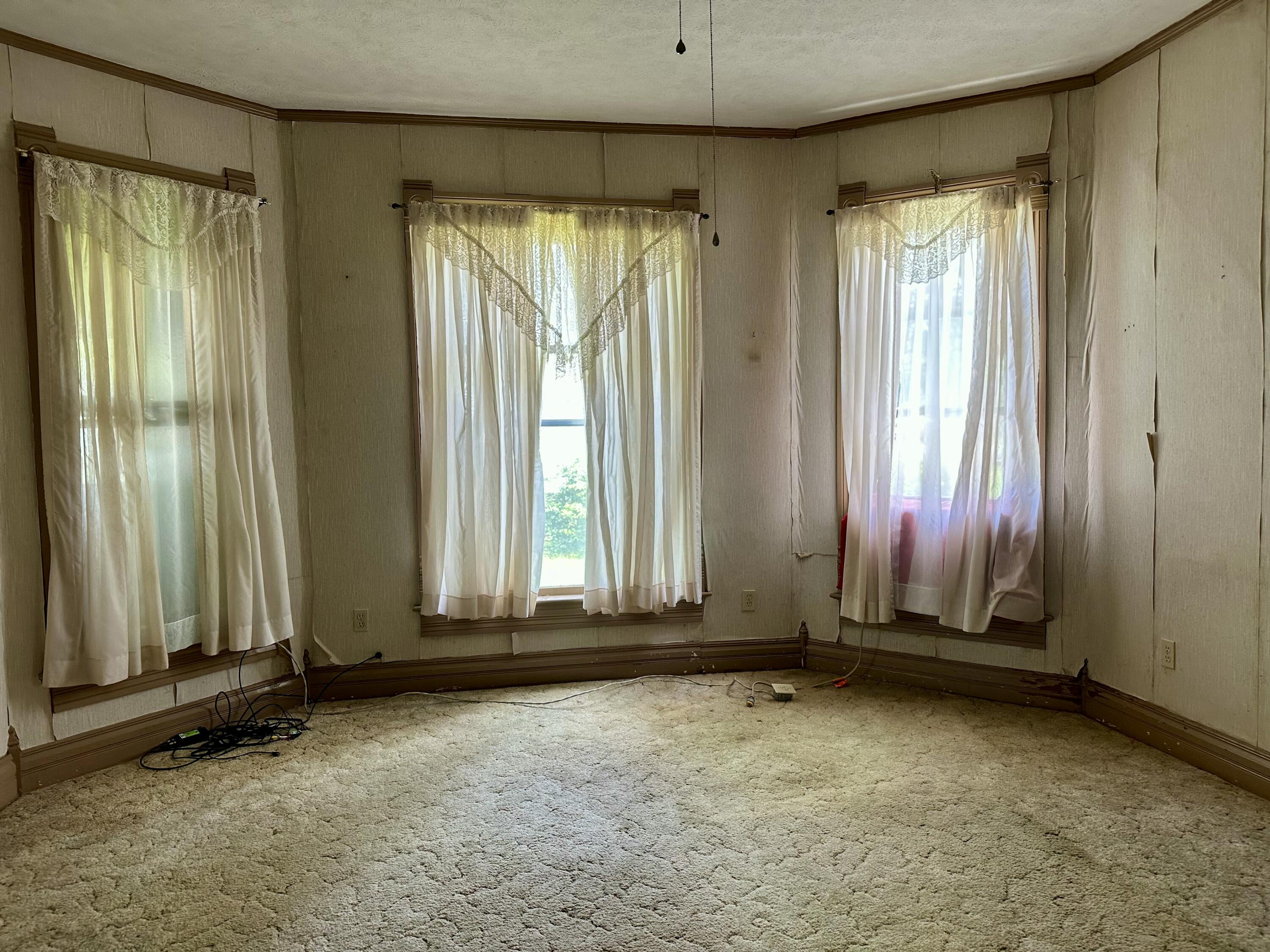 435 West Maple Street Property Photo 8