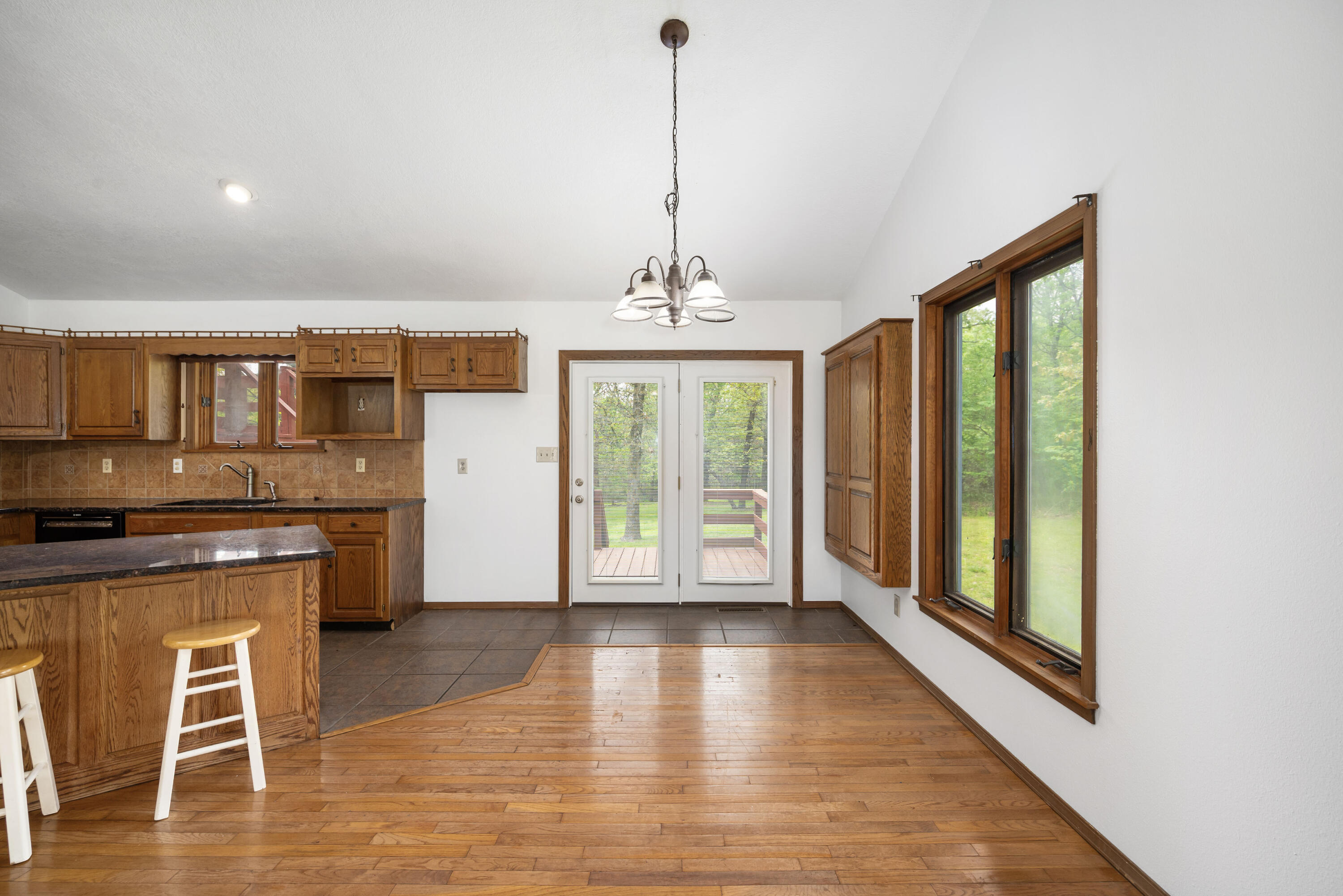 7186 Hwy Nn Property Photo 4