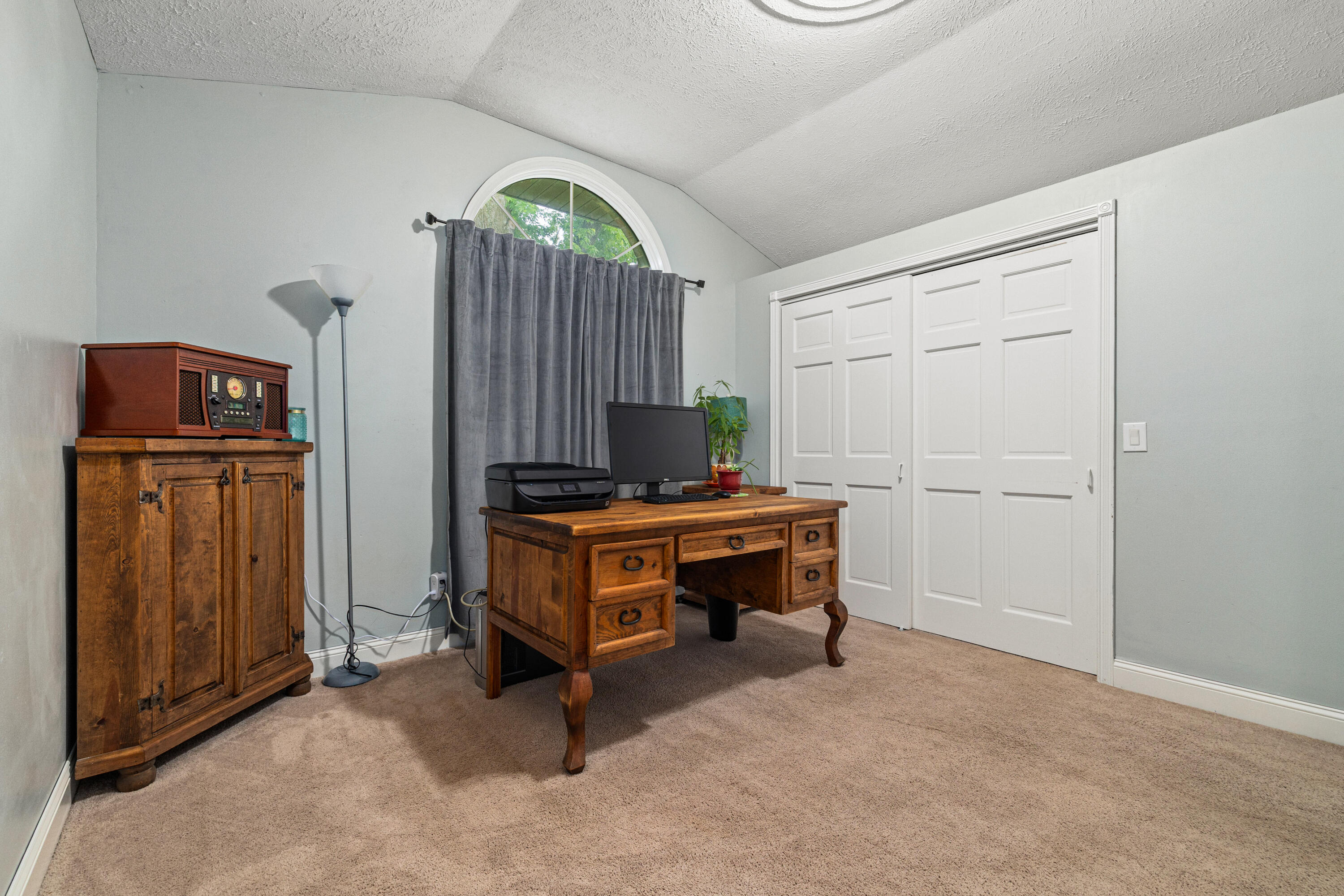 309 East Miller Road Property Photo 23