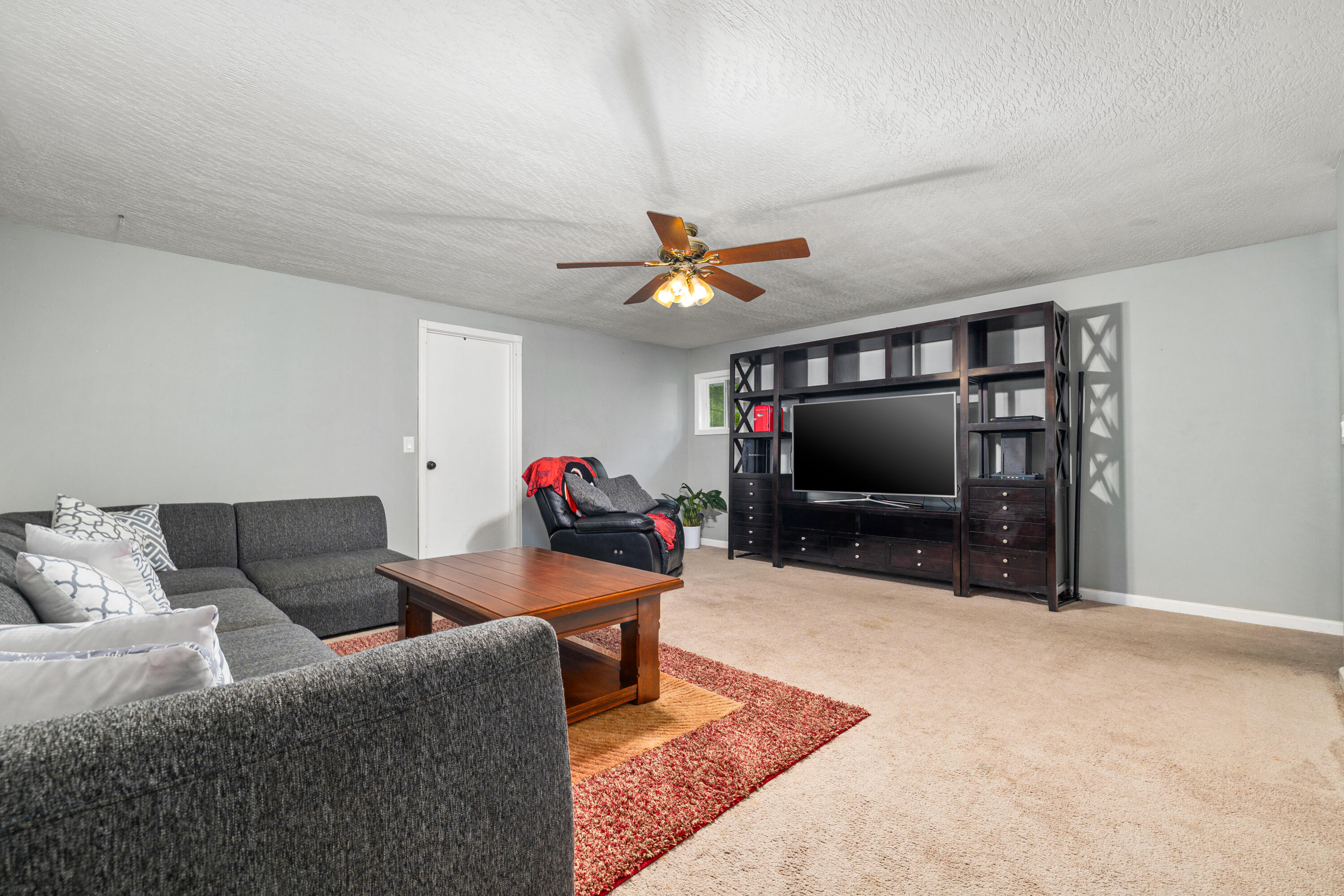 309 East Miller Road Property Photo 29