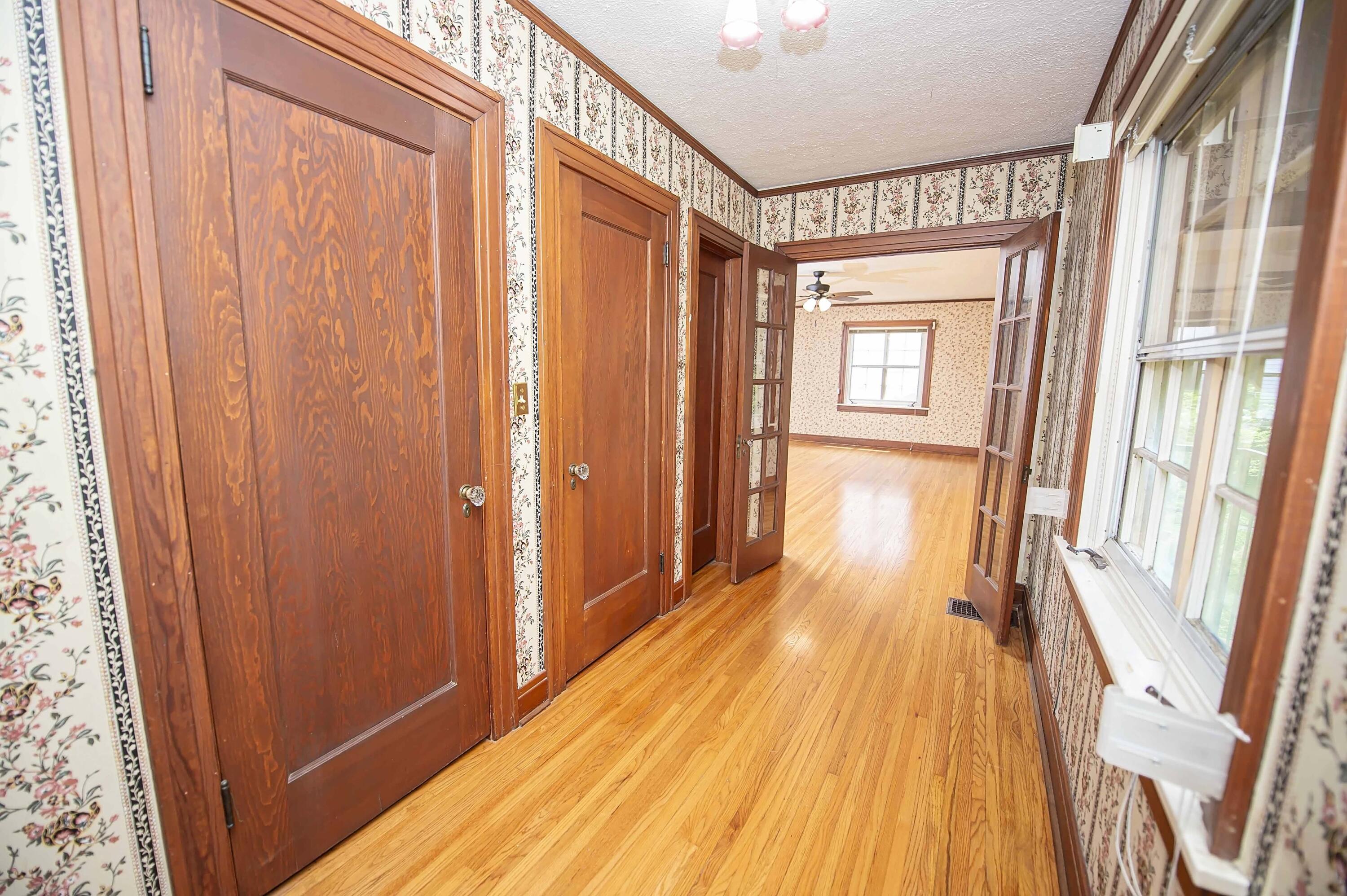 924 South Pickwick Avenue Property Photo 27