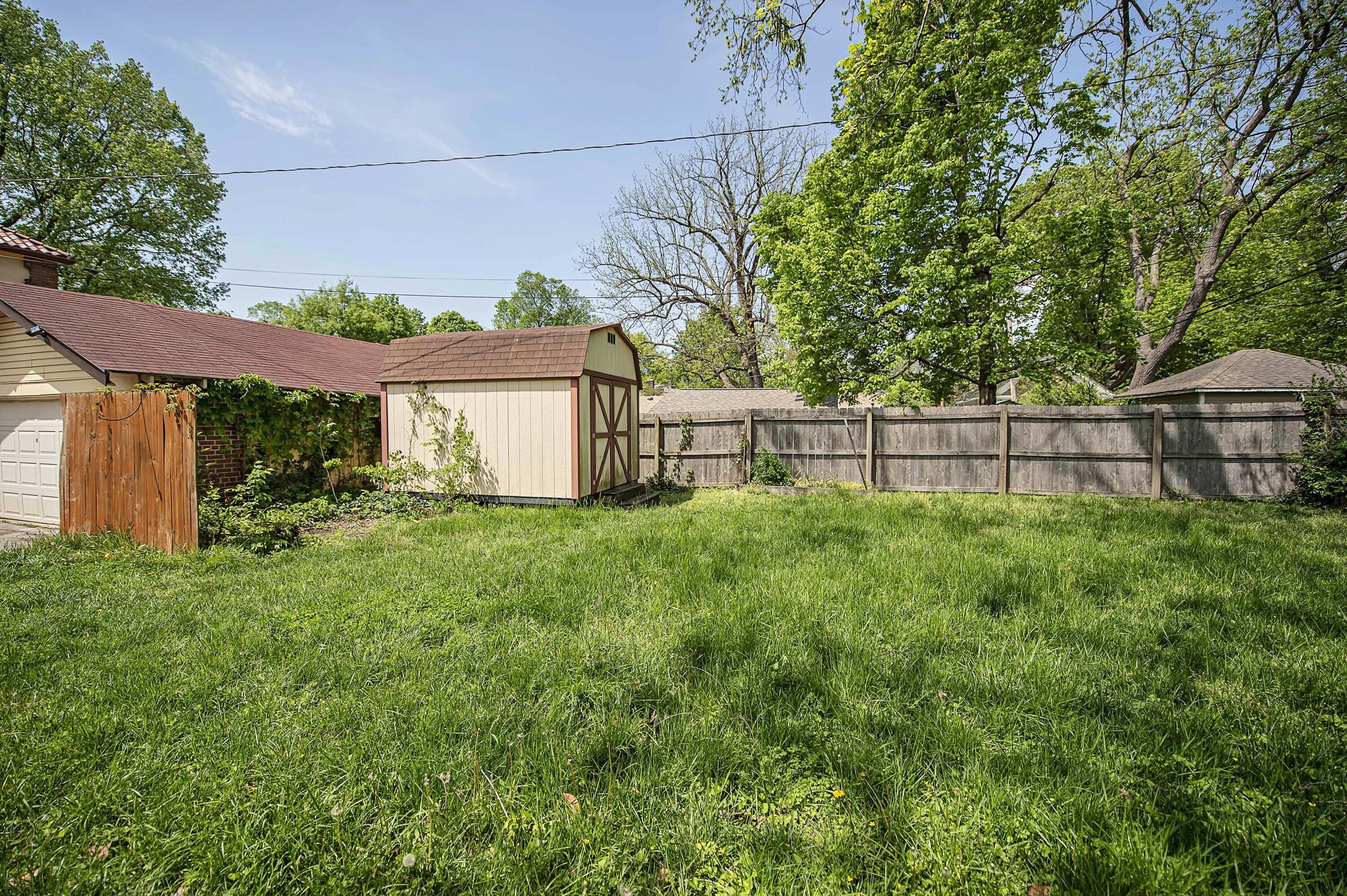 924 South Pickwick Avenue Property Photo 35